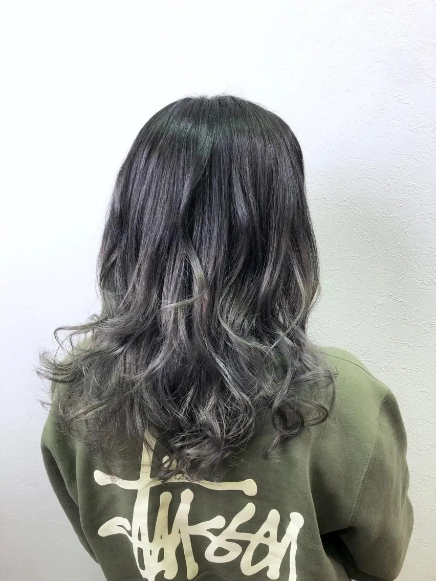 カラー 最高級エクステ /羽エクステ白石宇由のヘアスタイル