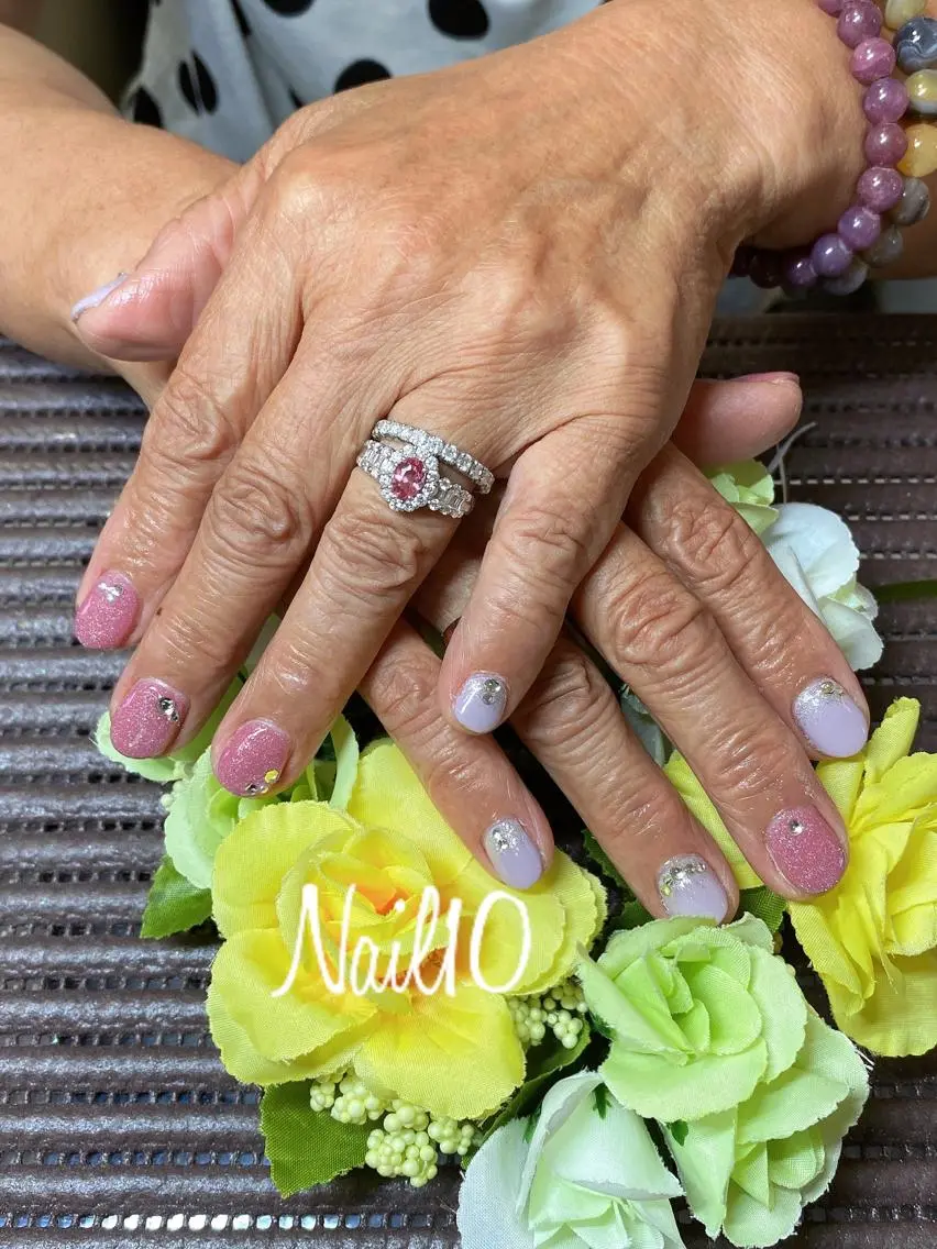 ネイル ラメ(グリッター) ラメグラデーション ストーンネイル ハンドネイル Nail10 Kakoのネイルデザイン