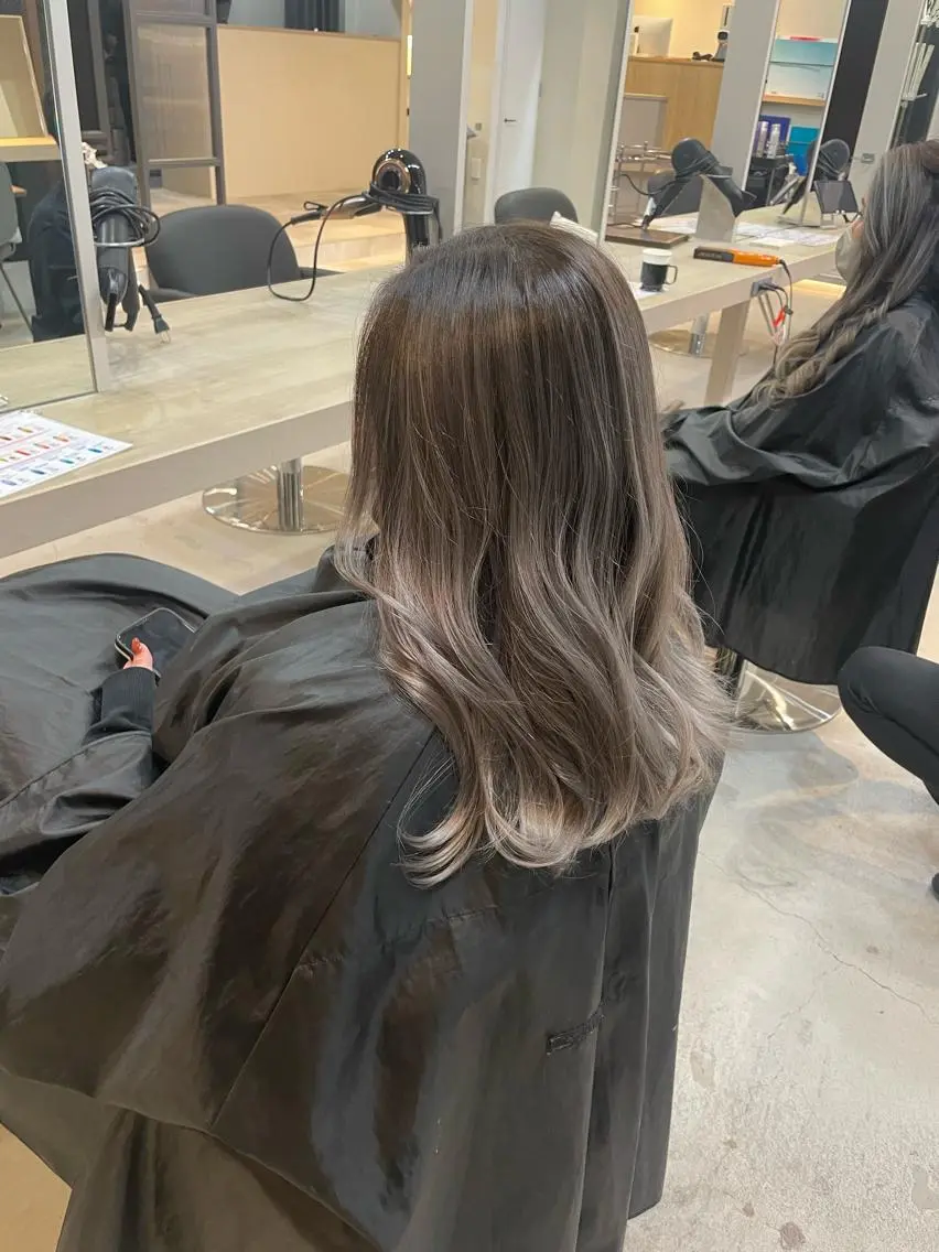 セミロング AKI 🐉のヘアスタイル