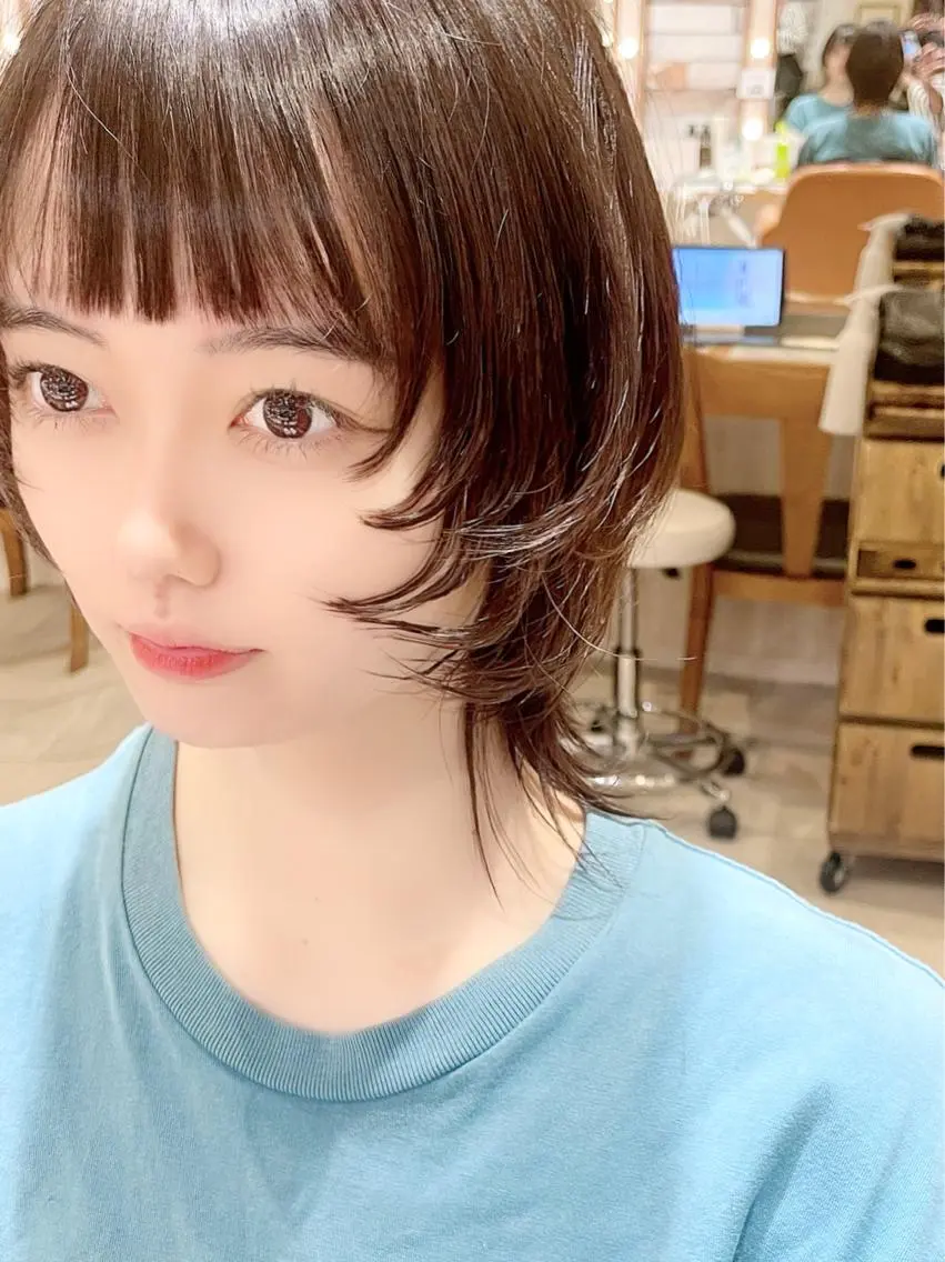 ミディアム 顔まわりレイヤー レイヤーカット ウルフカット ウルフレイヤー カット 小幡永吉 ✨ショート✨韓国✨のヘアスタイル