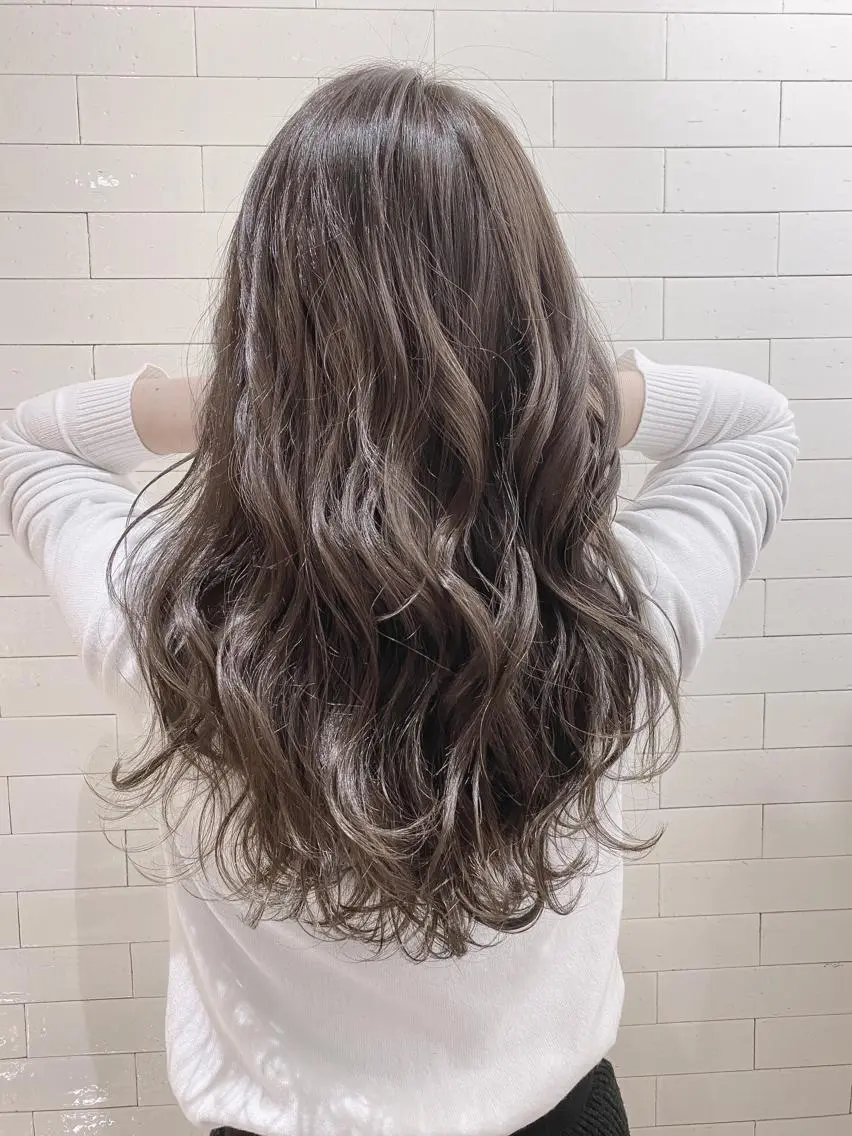 セミロング カラー パーマ ヘアアレンジ アッシュ バレイヤージュ ブリーチ ケアブリーチ 透明感カラー カット ヘアカラー トリートメント バレイヤージュ 藤沢 髪質改善 竹内ケンゴのヘアスタイル