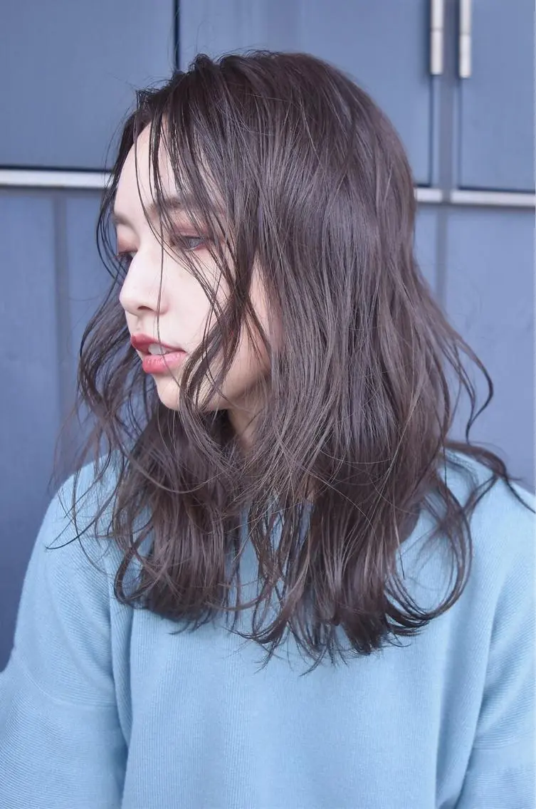 セミロング ヘアカラー Lino by hoNuaのヘアスタイル