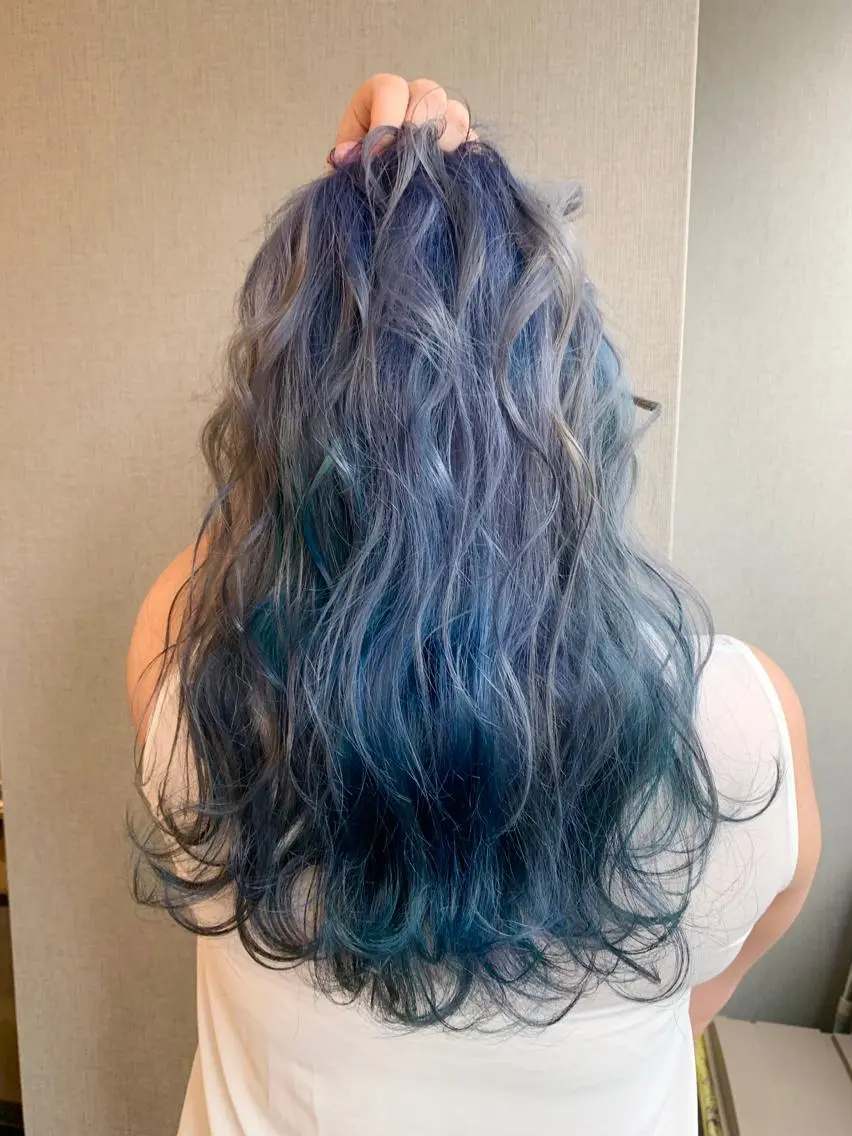 ロング アッシュ ハイライト レイヤーカット カット ヘアカラー トリートメント Selene hair OSAKAのヘアスタイル