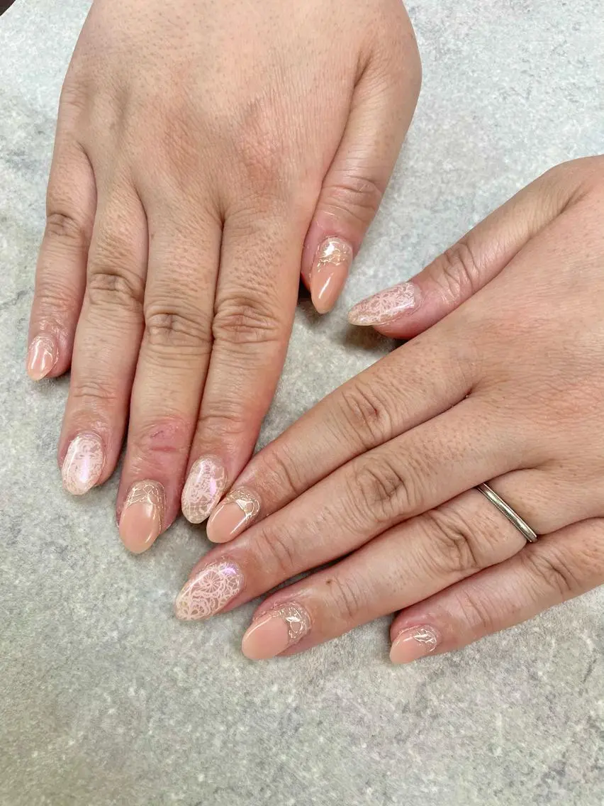 ネイル アートネイル イースター フレンチネイル ジェルネイル ガラスフレンチ ハンドネイル ハンドケア .N YUKIのネイルデザイン