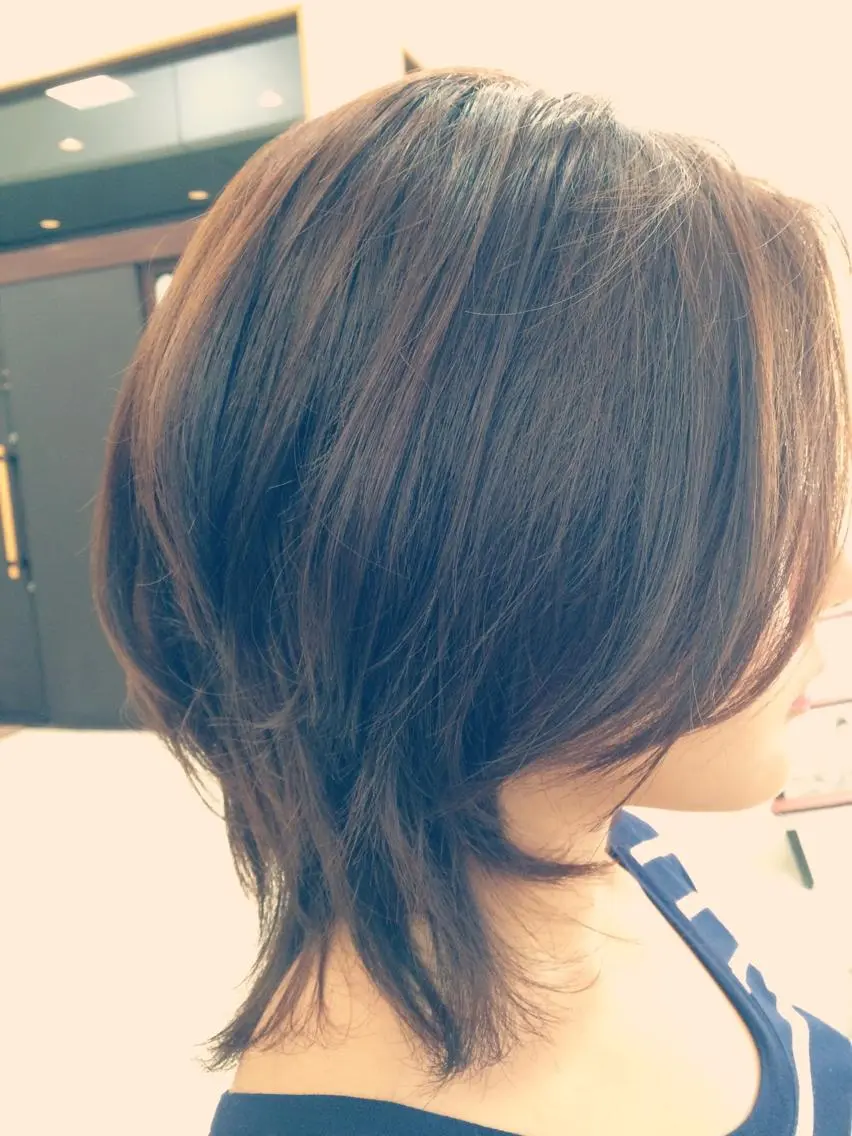 ミディアム レイヤーカット いけだ ゆうのヘアスタイル