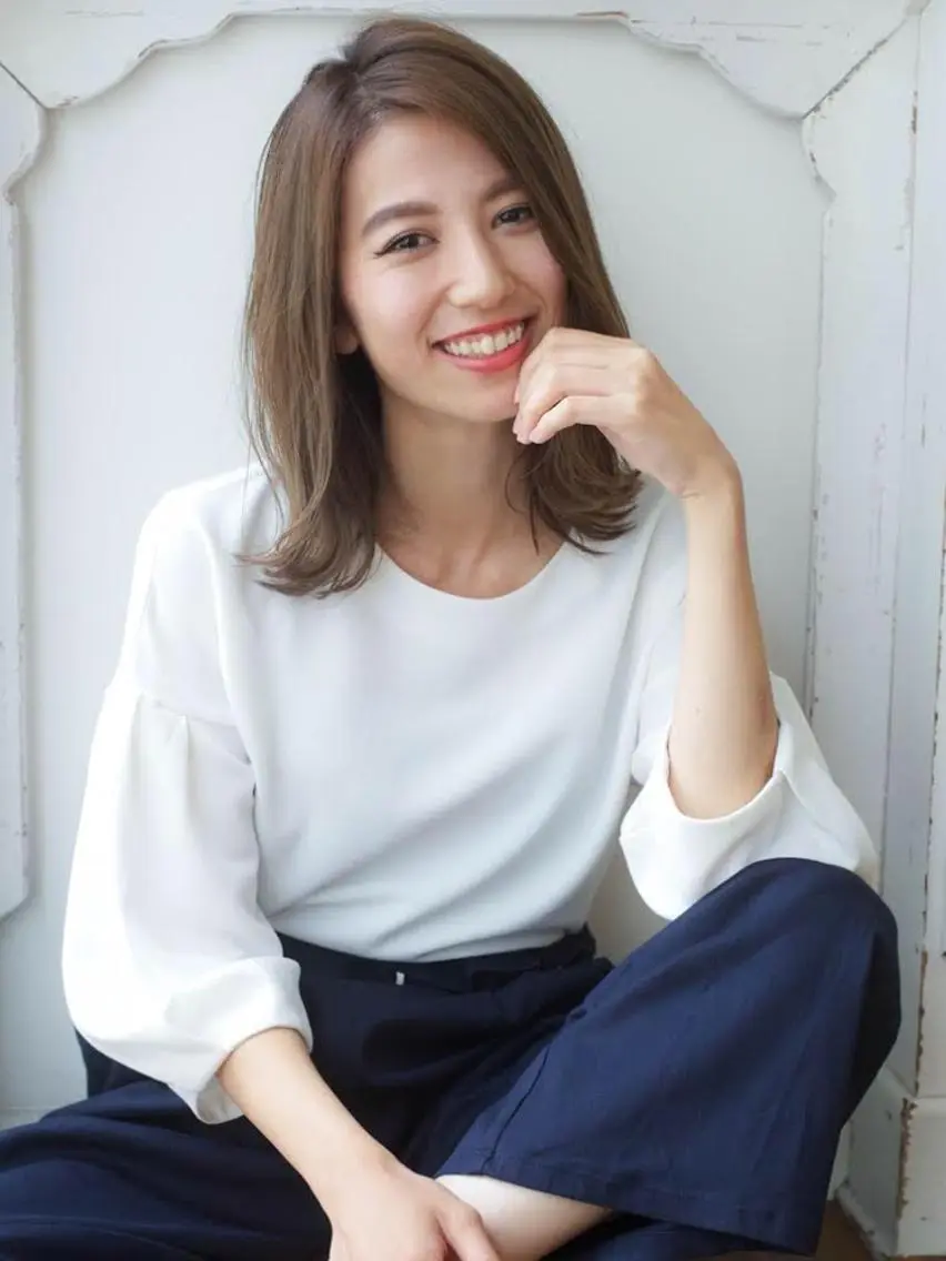 ミディアム カラー 外ハネヘア 大石 健太のヘアスタイル