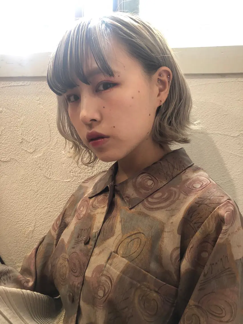ショート カラー クオーレ hairのヘアスタイル