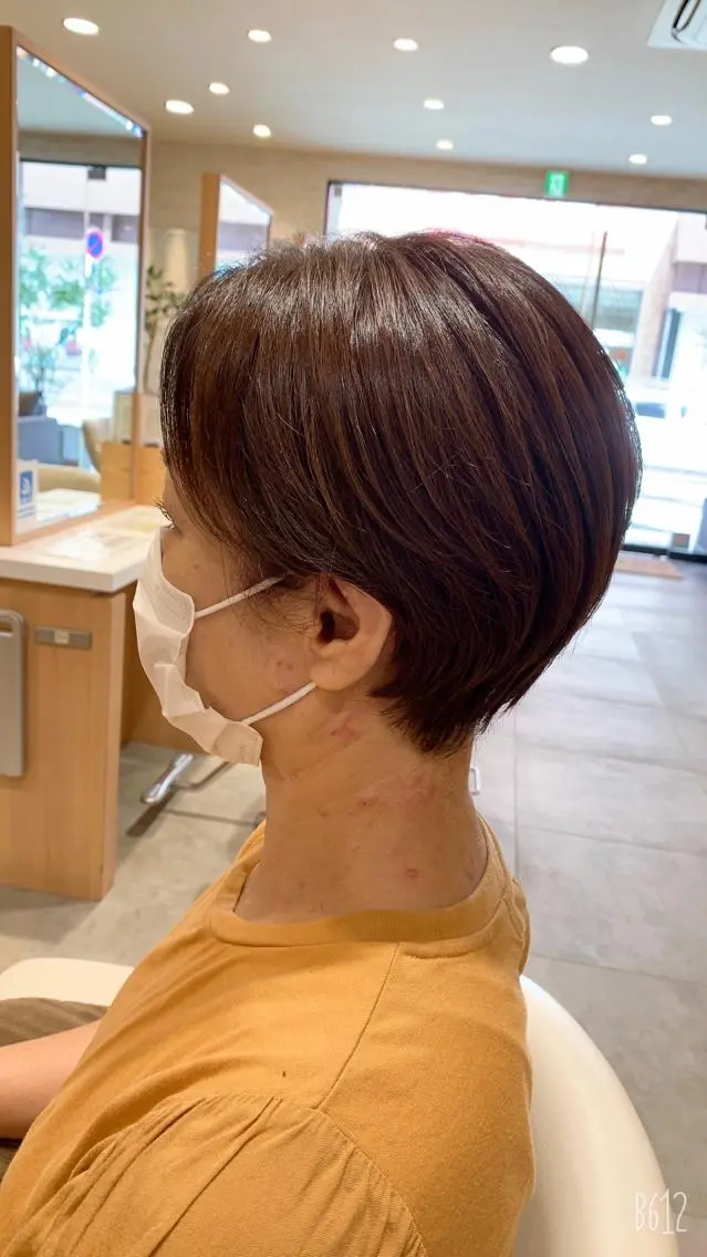 ショート カラー 丸みショート ベージュカラー 透明感カラー ショートヘア 中尾 文哉のヘアスタイル