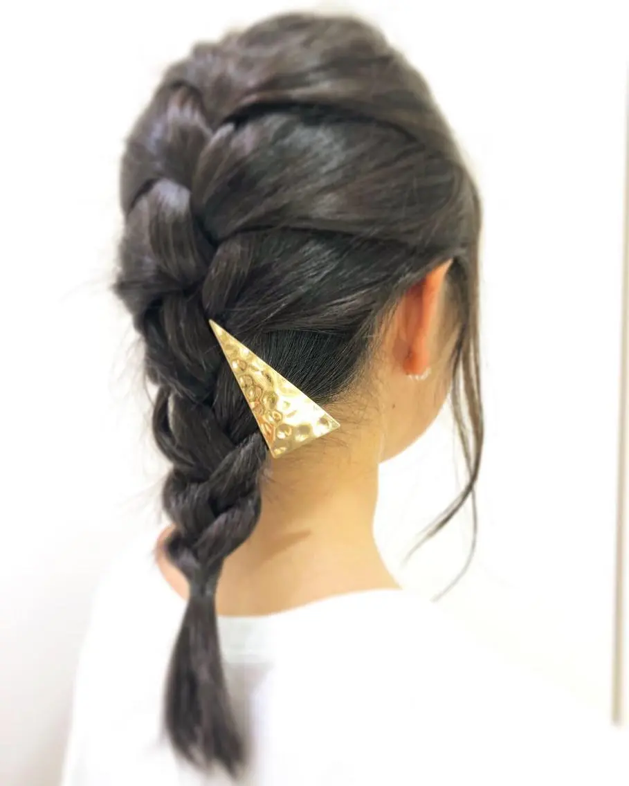 ミディアム ヘアアレンジ 長尾 桃佳のヘアスタイル