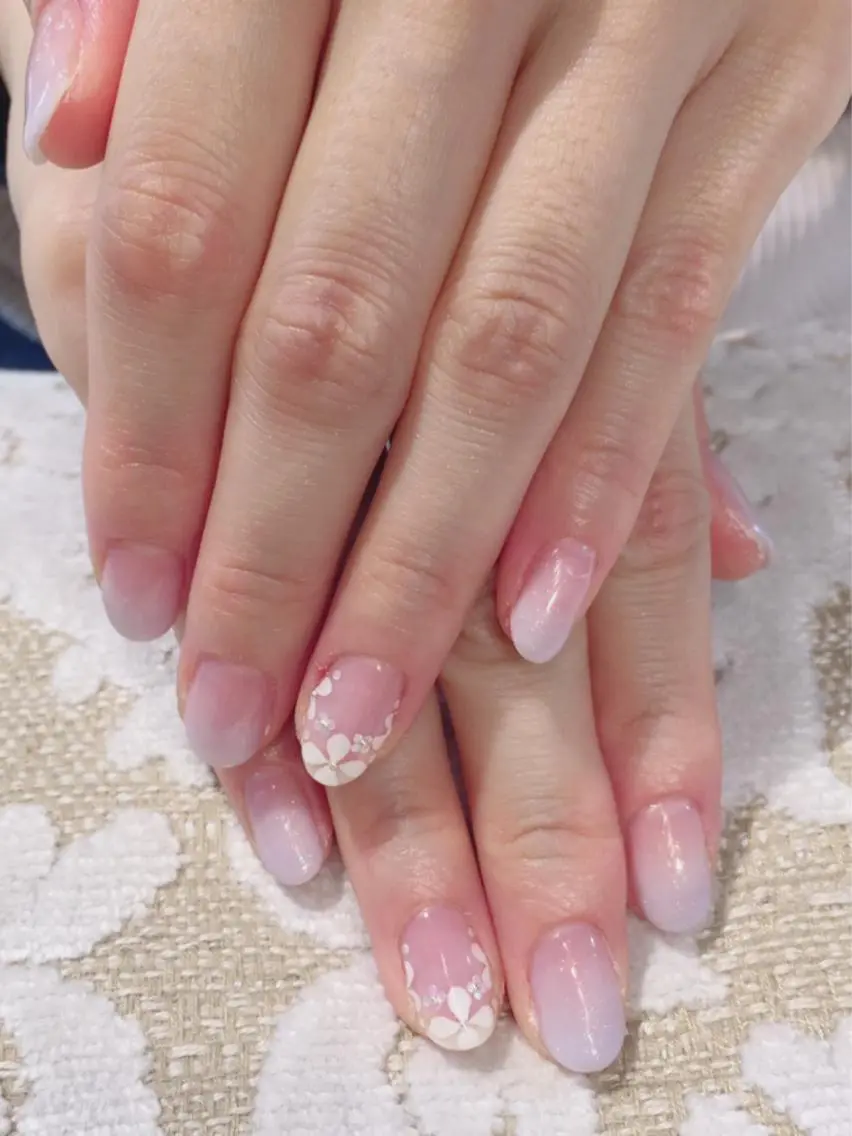 ネイル ビジューバイアクイユ ネイルズ 東中野店のネイルデザイン