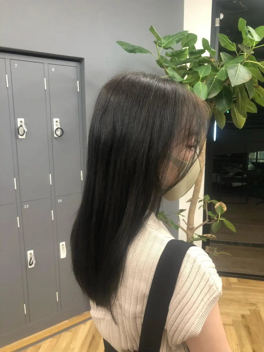 ロング カラー オリーブグレー GIEN 末吉 海斗のヘアスタイル