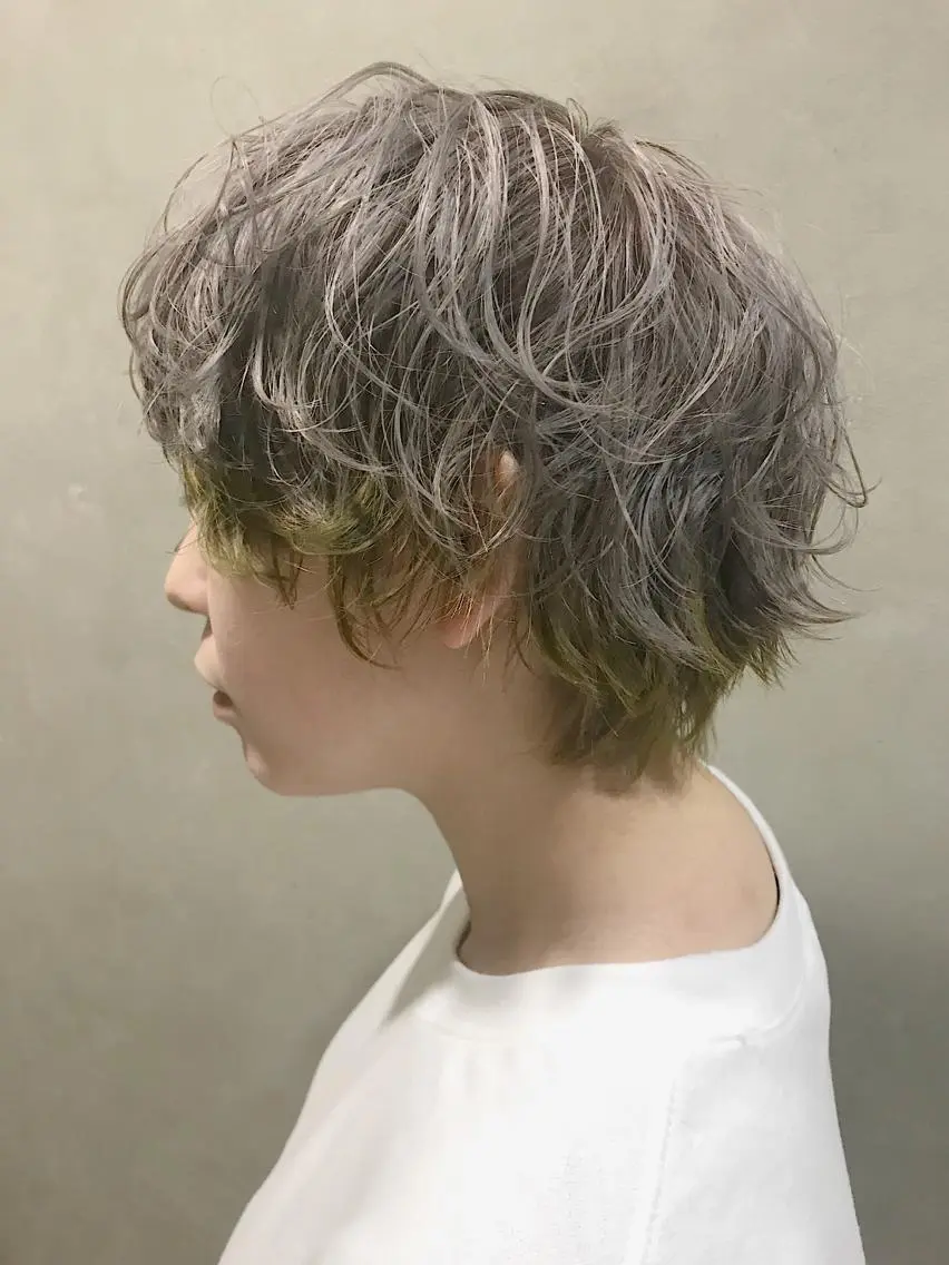 ショート カラー ヘアアレンジ シルバー イエローカラー ヘアカラー トリートメント lani ブリーチ /ダブルカラーのヘアスタイル