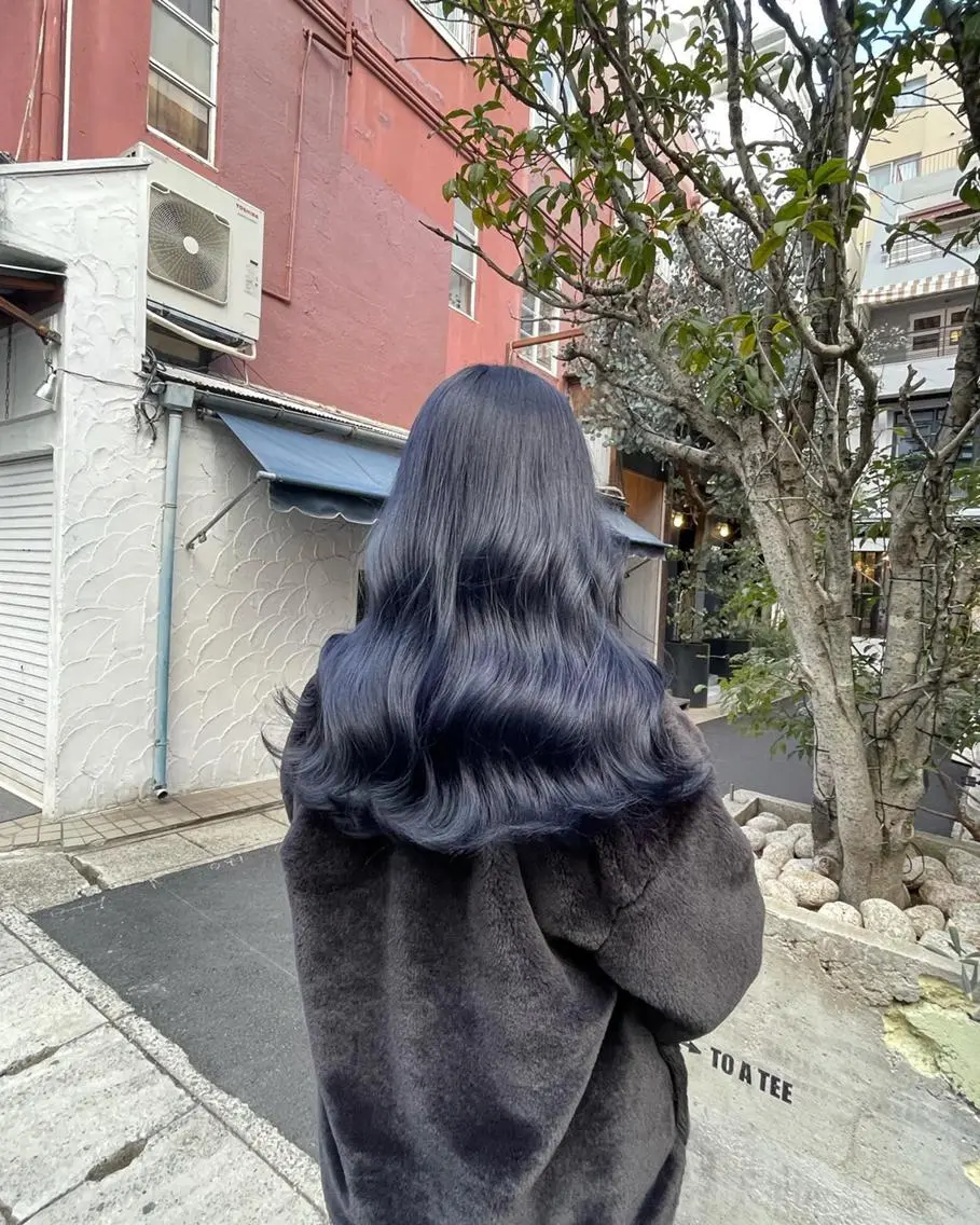 ショート カラー メンズ メンズブリーチ アッシュ 黒髪 ブリーチ ブルーカラー 🩷Eny terrace🩷のヘアスタイル