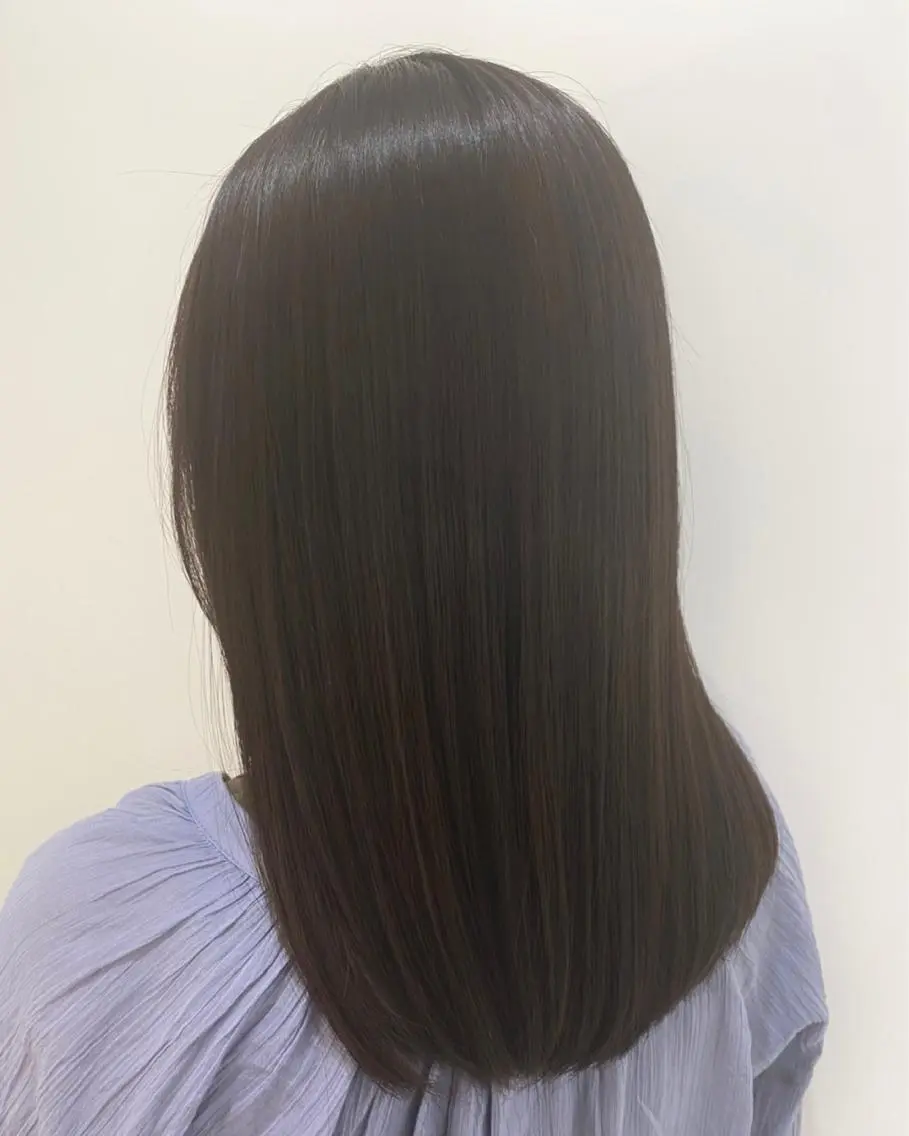 セミロング カラー natsumi / N°ariaのヘアスタイル