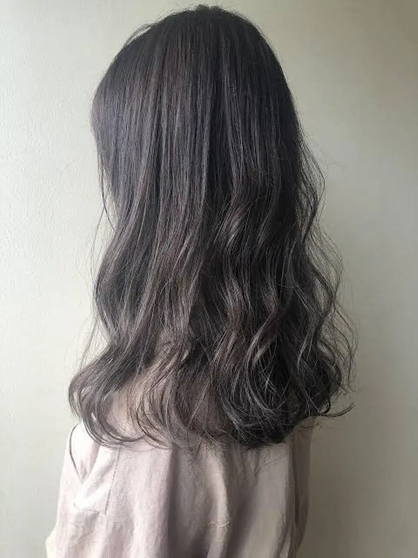 カラー 河野 佳音のヘアスタイル