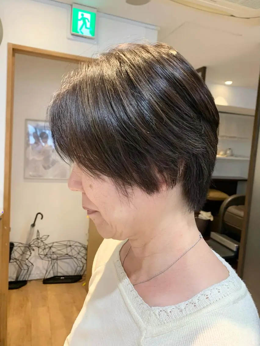 ショート ハイライト ヘアカラー 庄司 沙羅のヘアスタイル