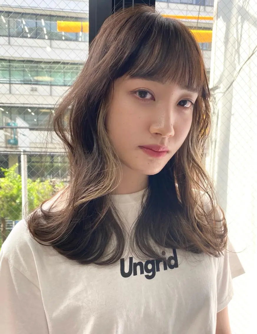 セミロング カラー レイヤーカット 小顔カット Pia ツボイ ケイタのヘアスタイル