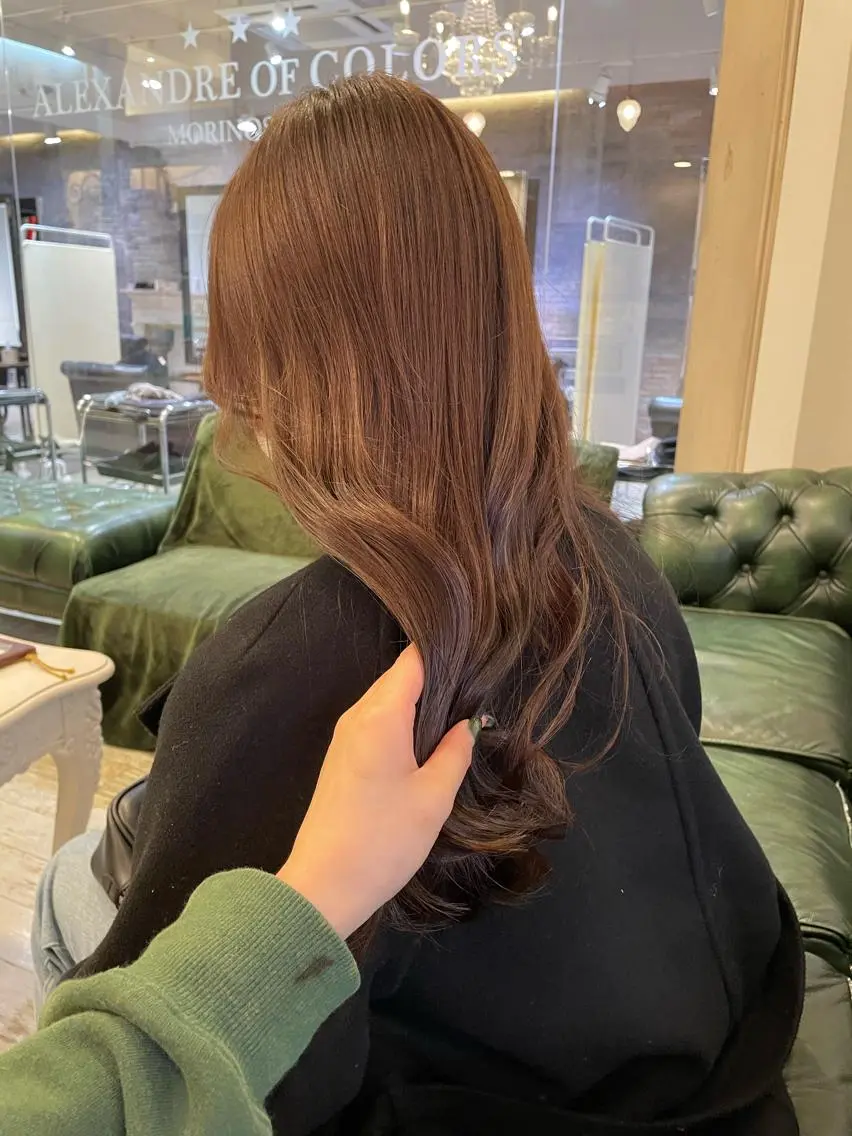 ロング 山岸 朱里のヘアスタイル