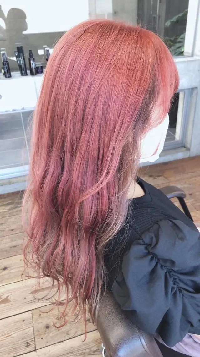 ロング カラー ベージュカラー インナーカラー ピンクカラー nagisa /縮毛矯正のヘアスタイル