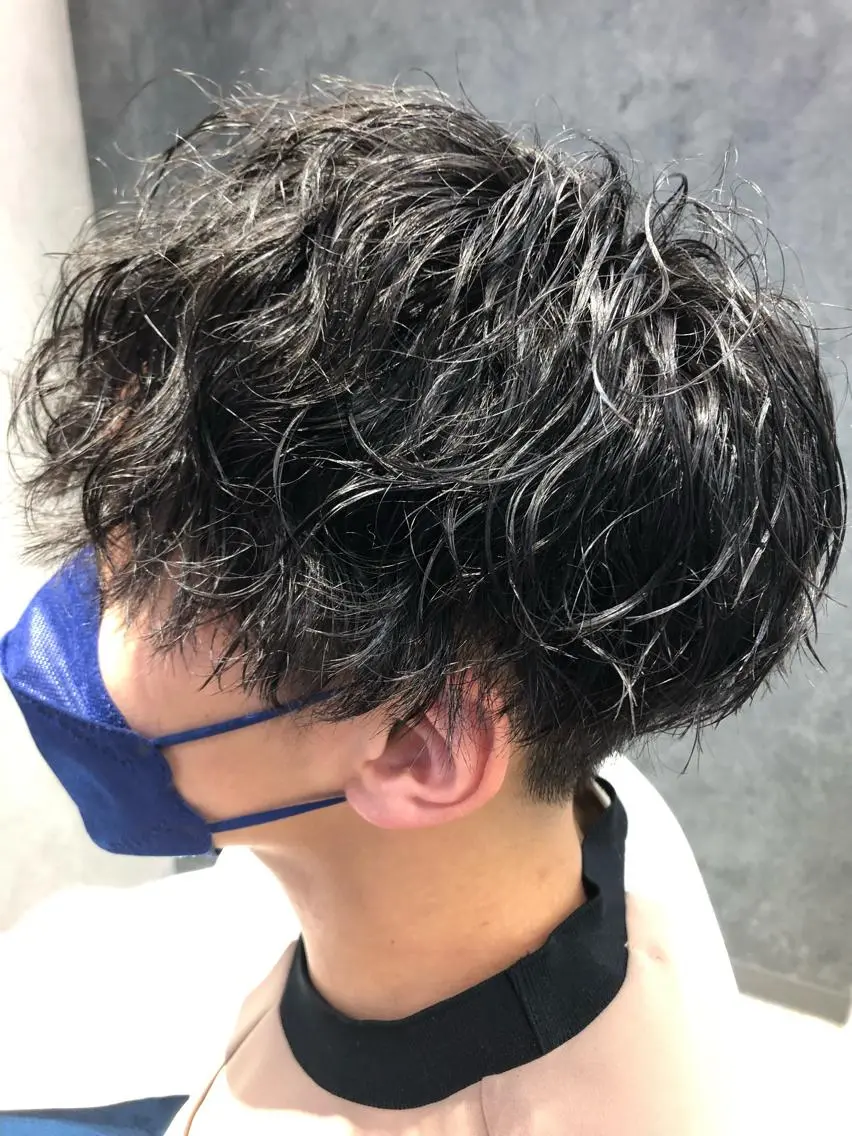 パーマ メンズ メンズパーマ ツーブロック スパイラルパーマ Noyヨシモト ヒロトのヘアスタイル