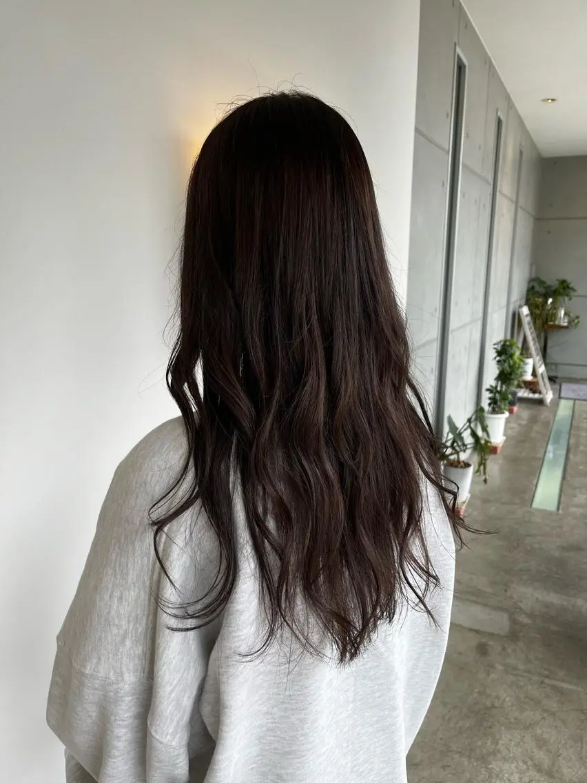 セミロング おせ ちさとのヘアスタイル