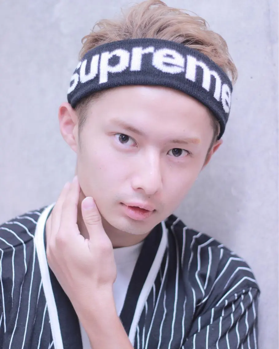 ショート カラー パーマ メンズ 及川 光のヘアスタイル