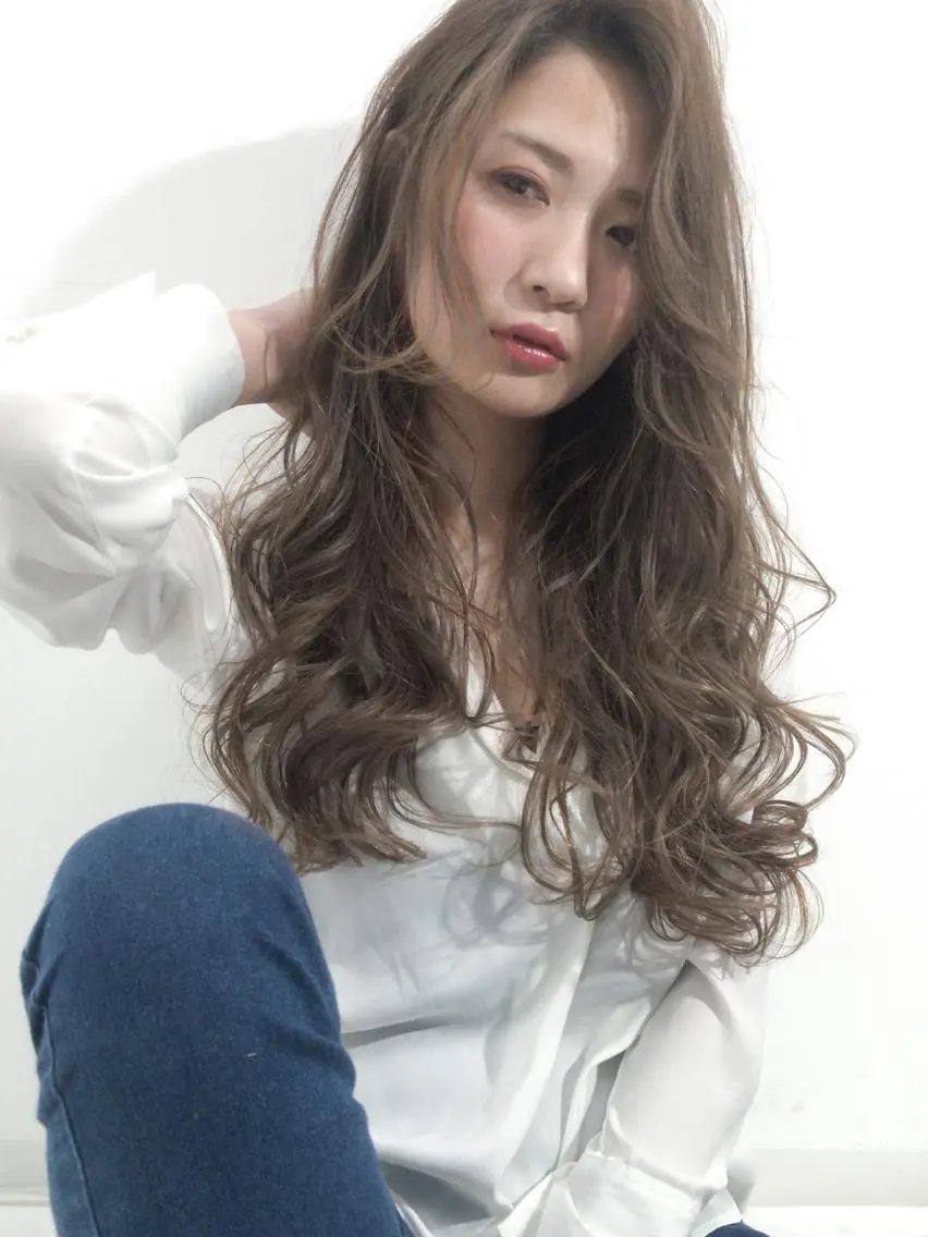 ロング 💫カットはなんでも 得意です✂️のヘアスタイル