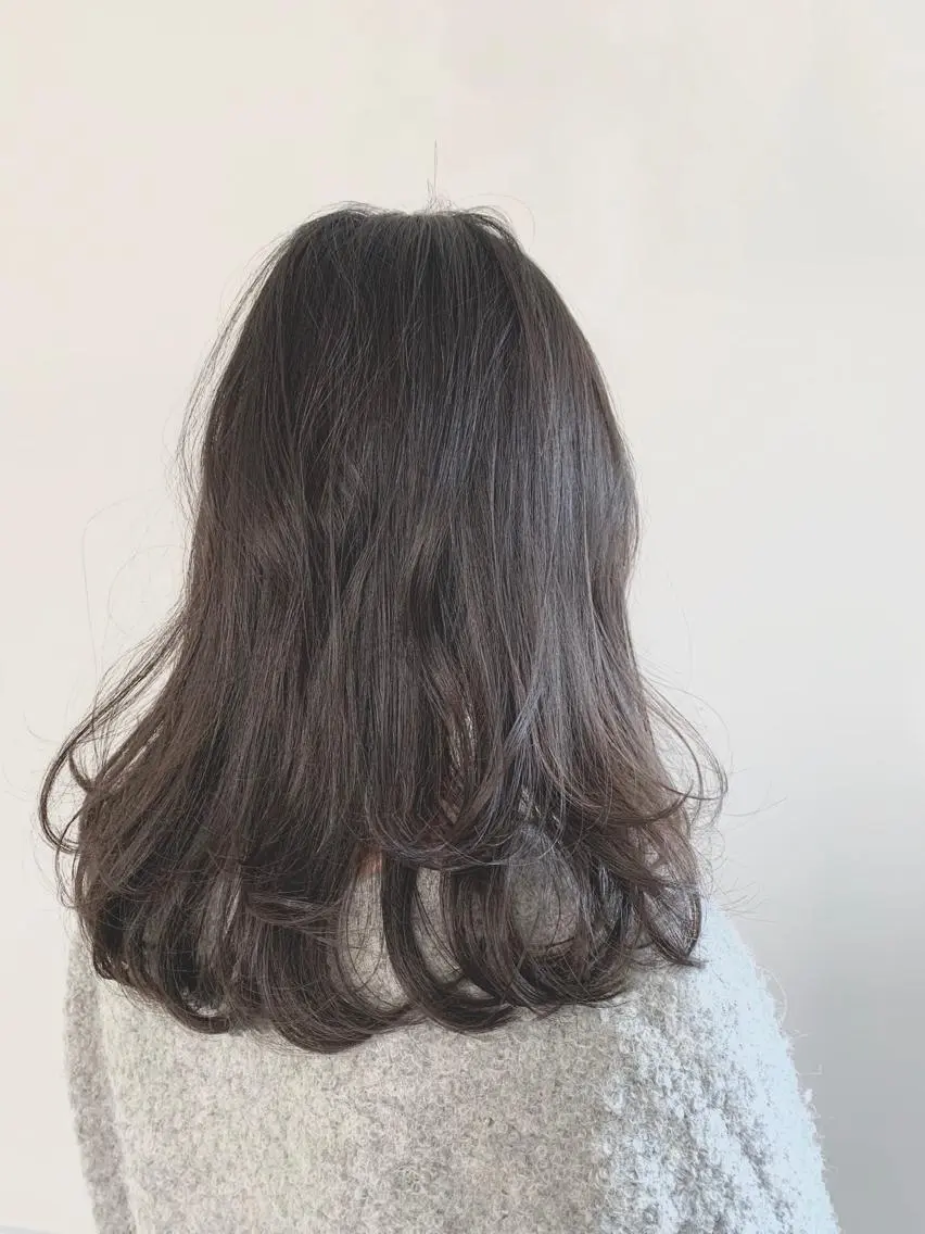 セミロング カラー パーマ ヘアアレンジ 透明感カラー 加藤 綾華のヘアスタイル