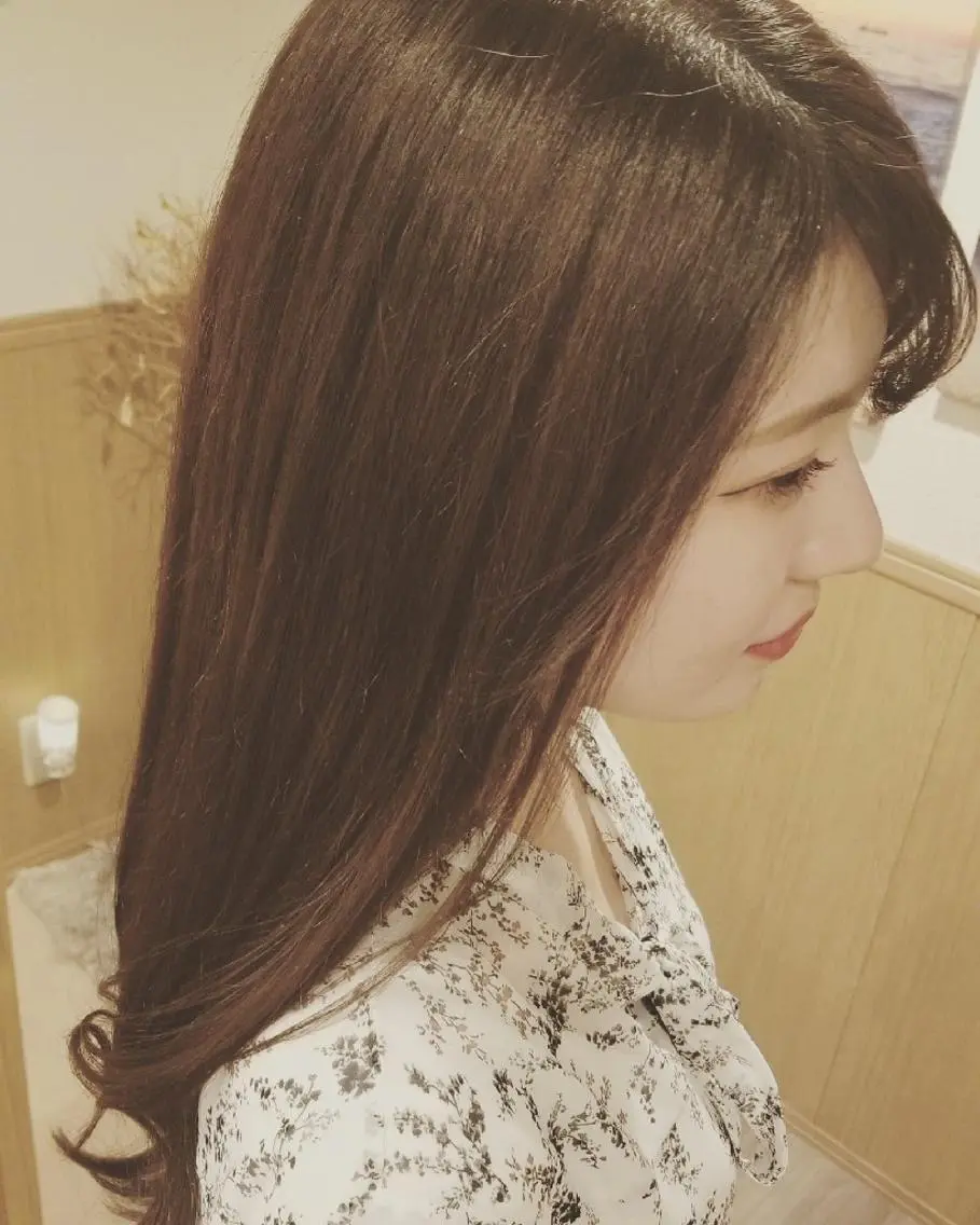 ロング カラー アディクシーカラー バレイヤージュ イルミナカラー 外国人風カラー レイヤーカット カット ヘアカラー トリートメント spa hair ark 富井直美のヘアスタイル