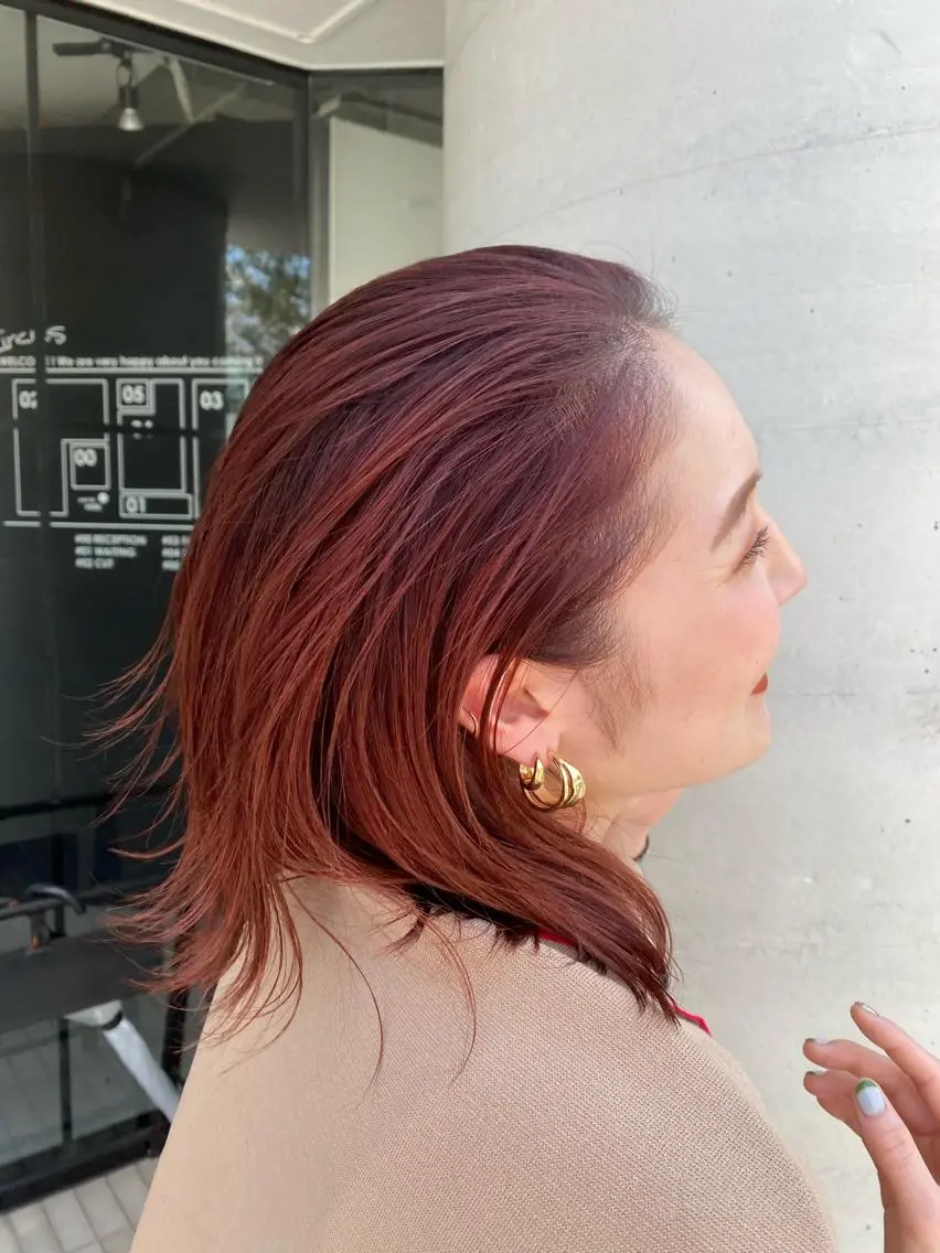 ミディアム カラー 三好 羽美のヘアスタイル