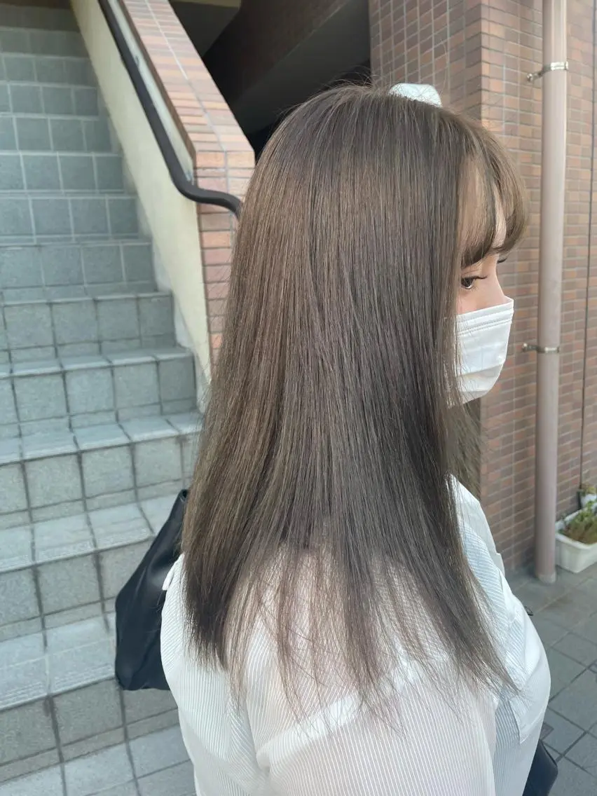 カラー ブリーチ ブリーチなしカラー オリーブカラー ヘアカラー トリートメント 渡邉 瑠奈のヘアスタイル