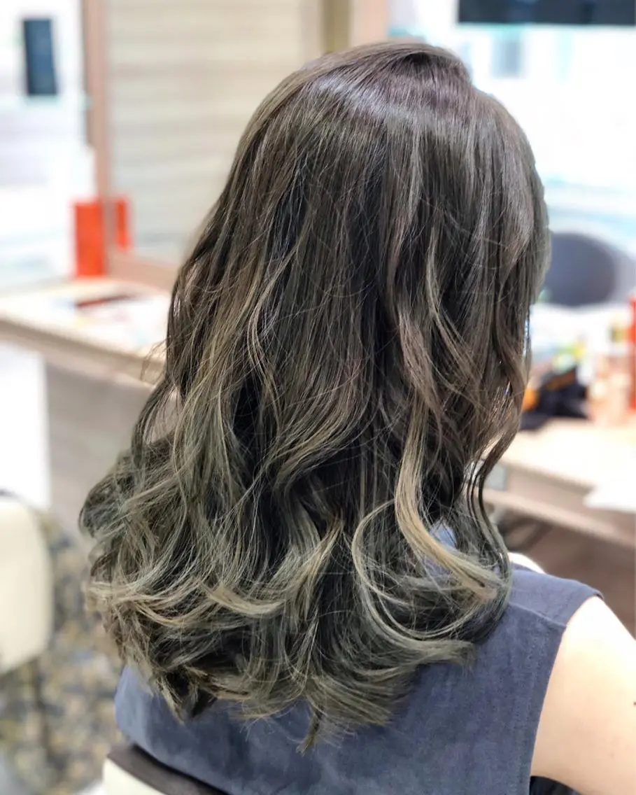 セミロング カラー アッシュ ヘアカラー トリートメント 💙髪質改善 💙和田💙のヘアスタイル
