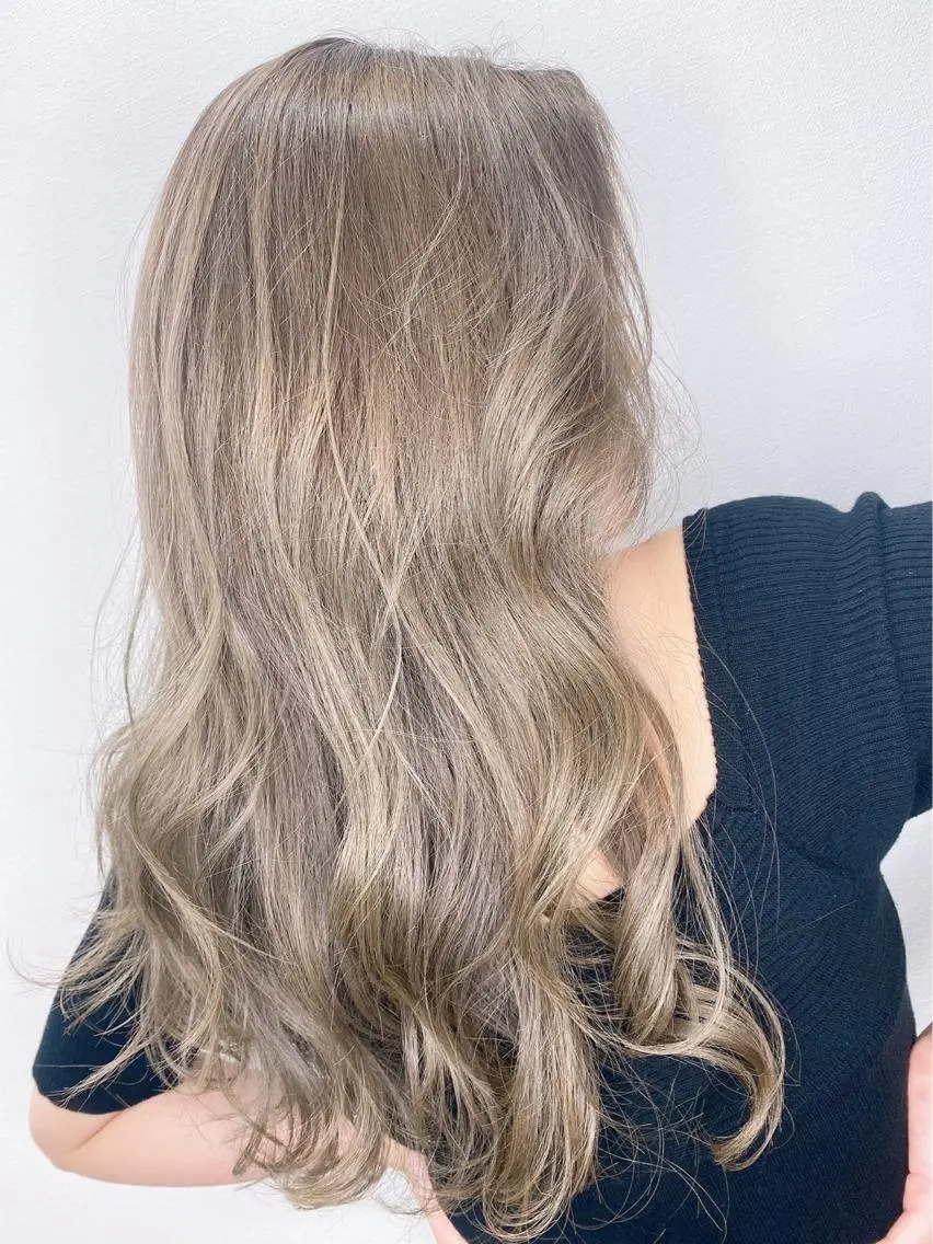 ミディアム カラー カット ヘアカラー トリートメント レイヤー×艶髪特化 マネージャー安藤光司のヘアスタイル