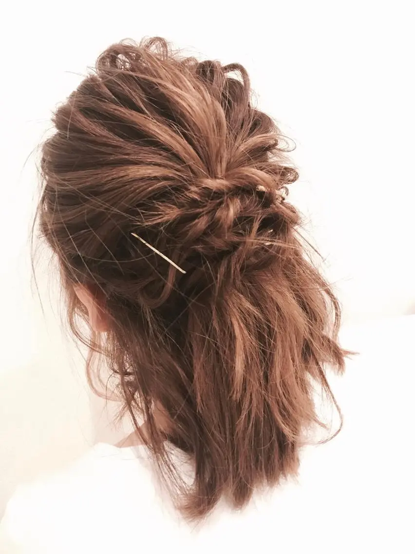 ミディアム ヘアアレンジ アッシュ 簡単アレンジ 山下 直人のヘアスタイル