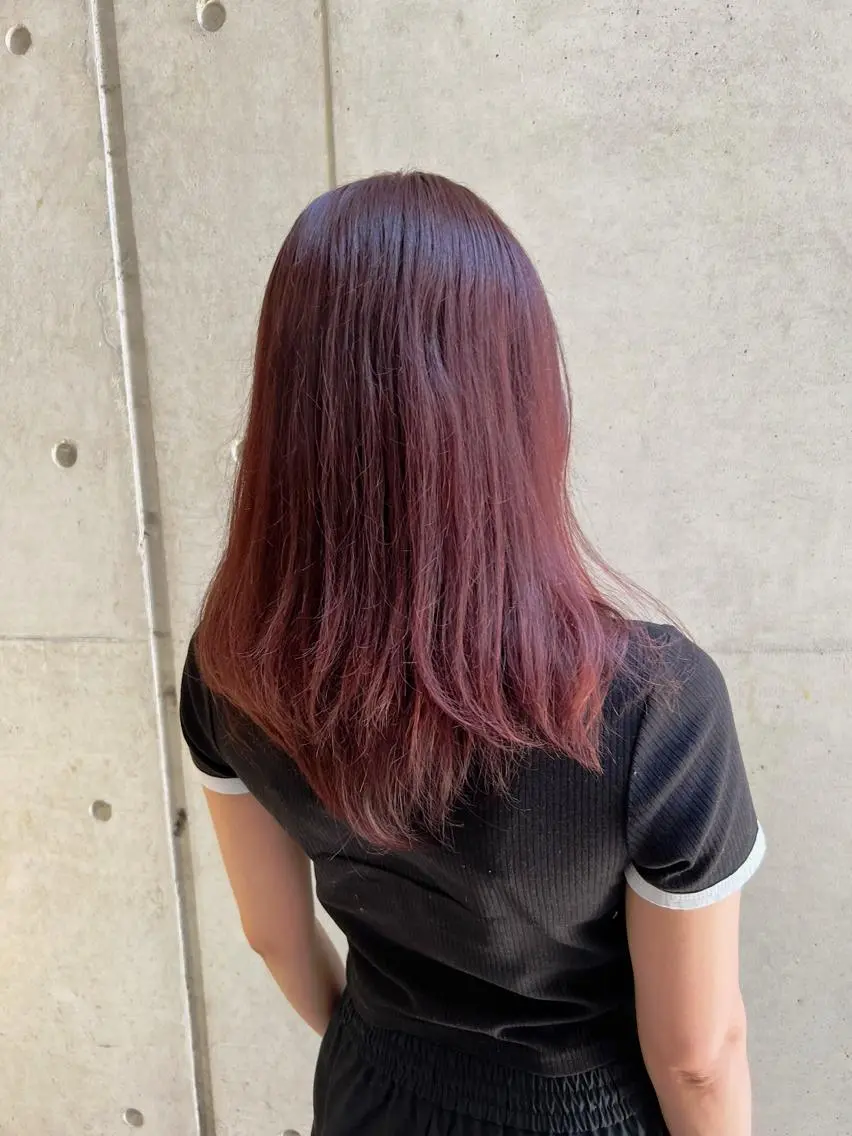 セミロング カラー 與座 小遥のヘアスタイル