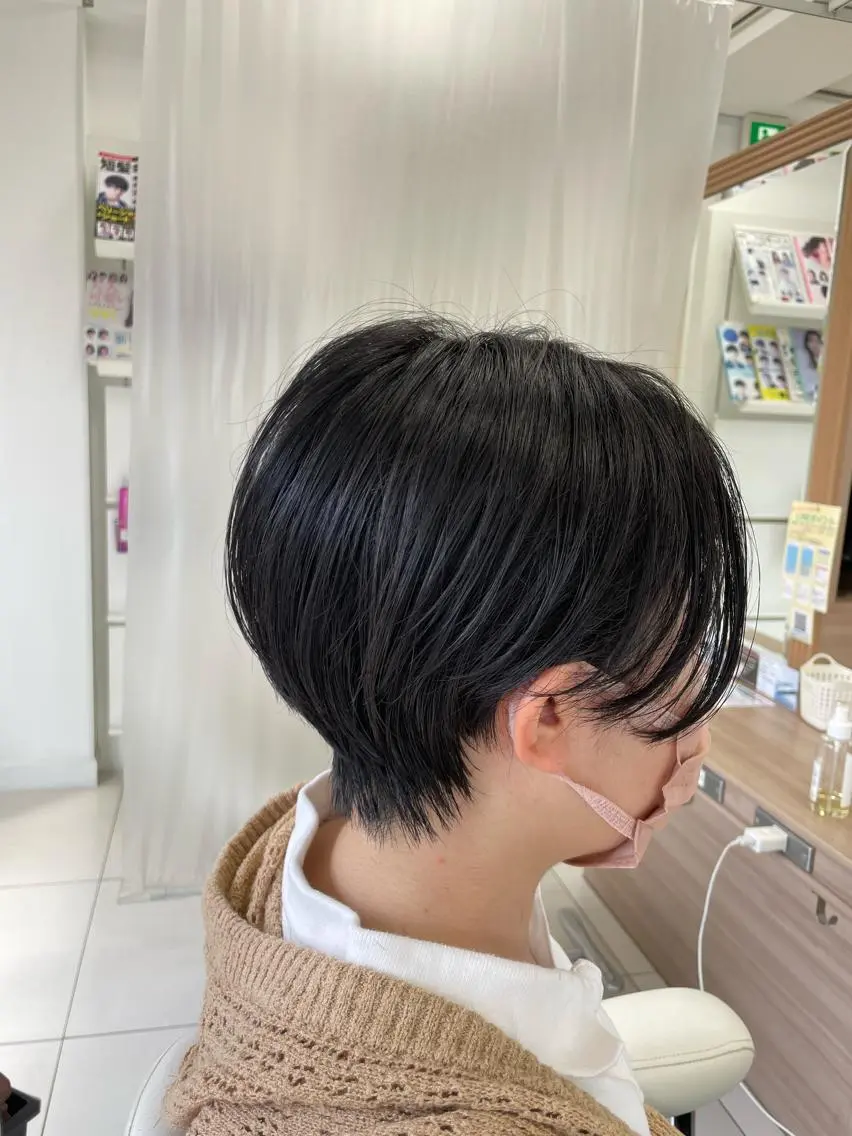 ショート ハンサムショート ショートヘア 持田 真菜のヘアスタイル
