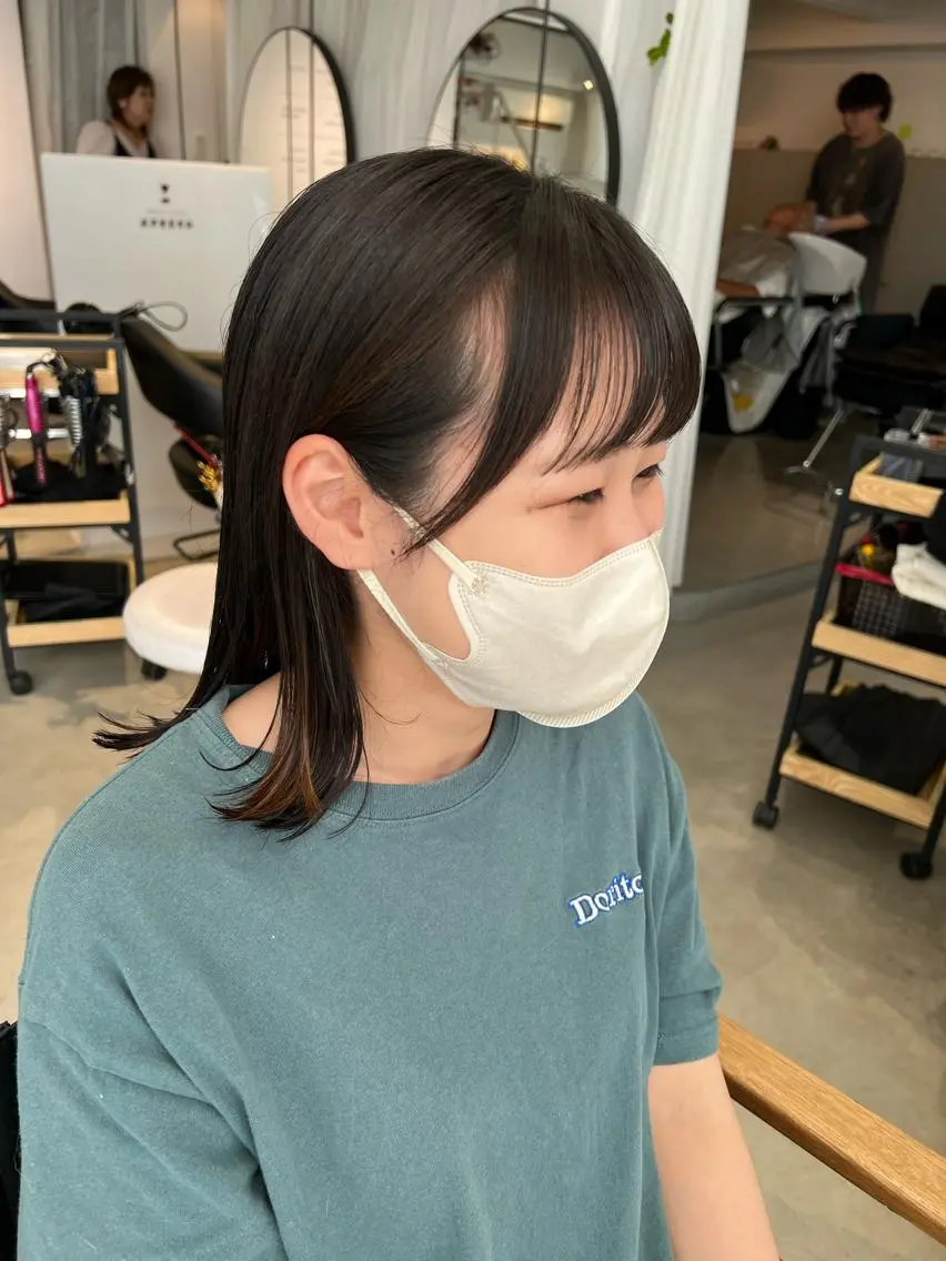 ミディアム カラー ヘアアレンジ 外ハネヘア カット トリートメント APREKO SAYAKAのヘアスタイル