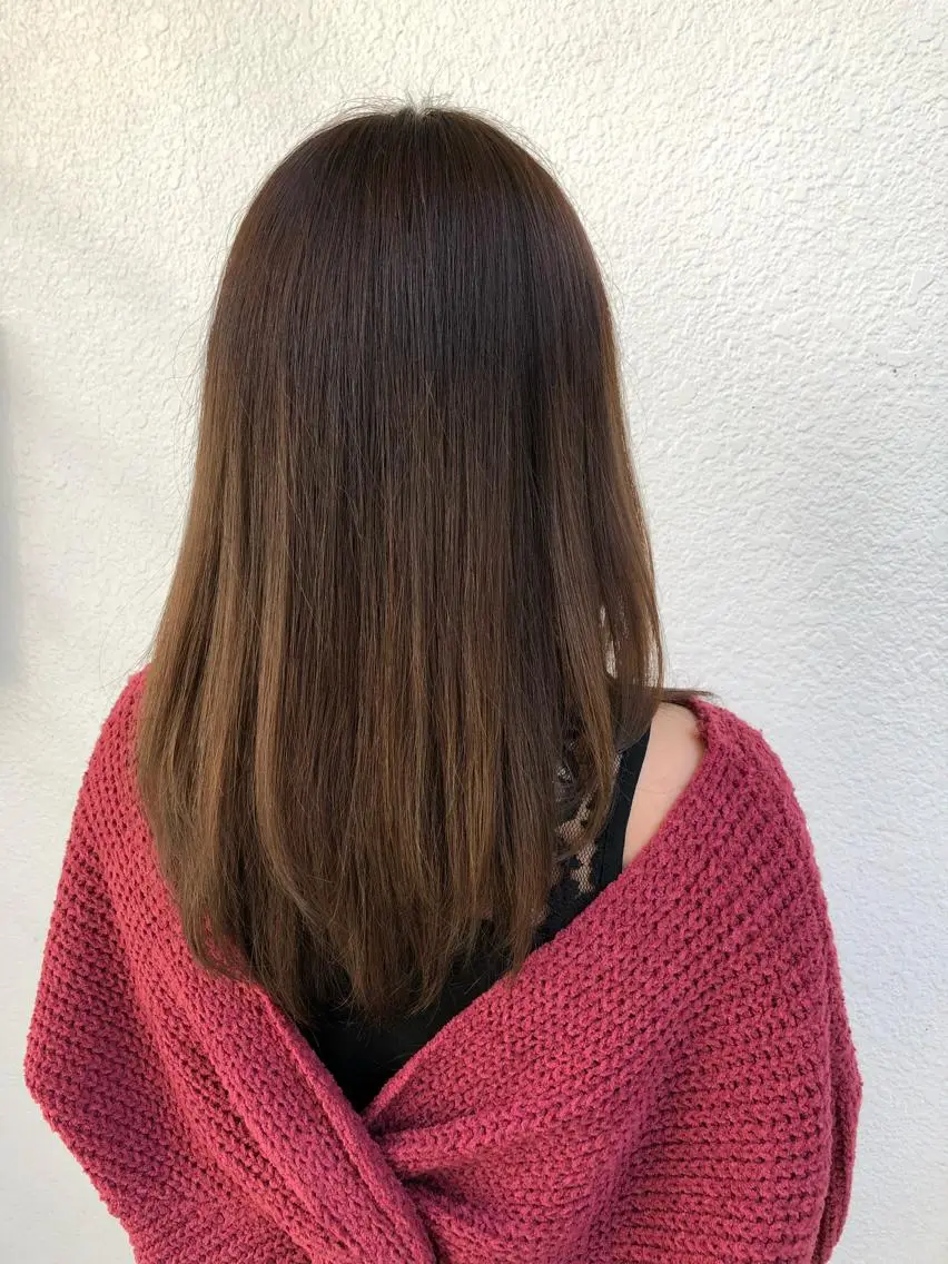 セミロング カラー アッシュ グラデーションカラー レイヤーカット カット ヘアカラー トリートメント 及川 祐輔のヘアスタイル
