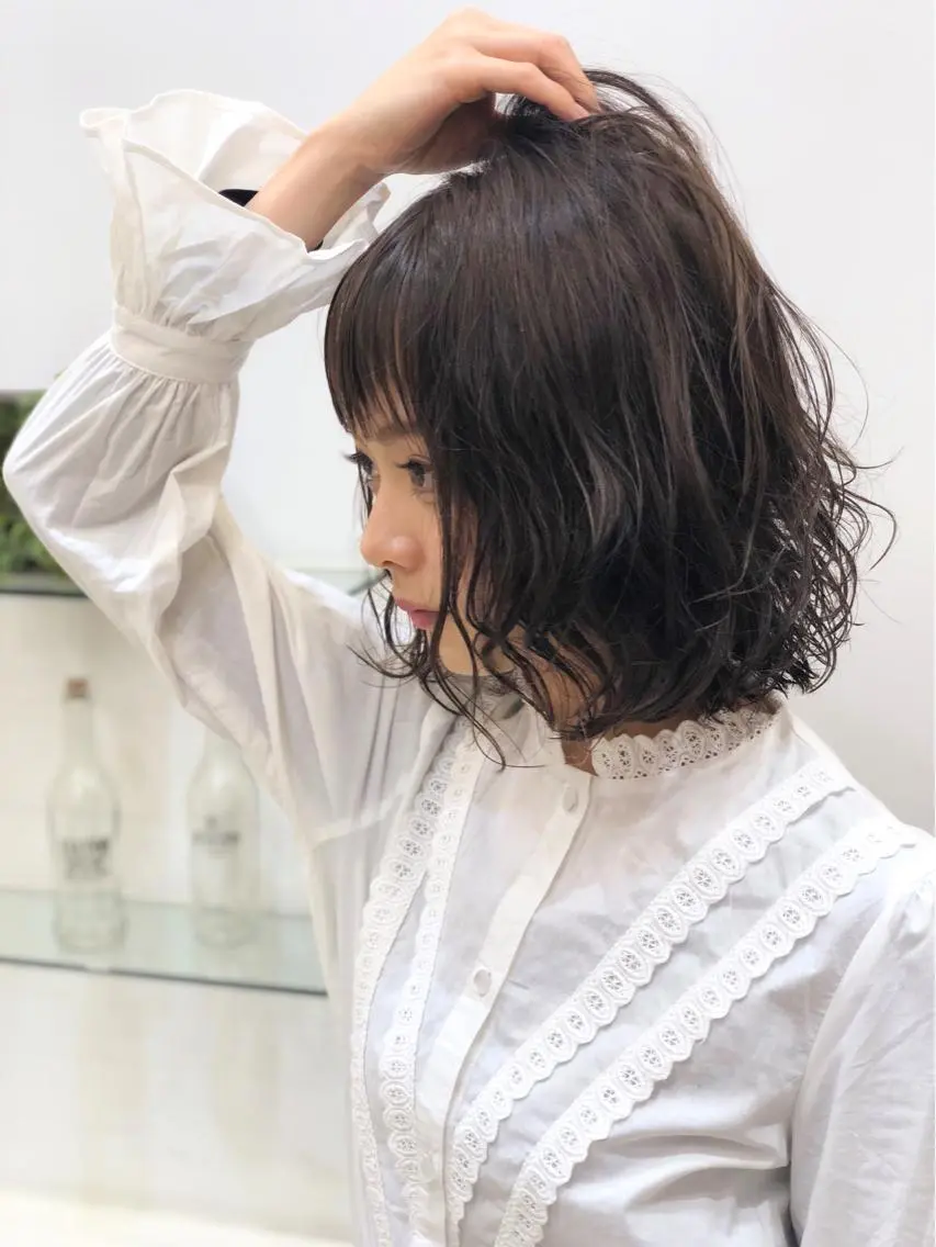ショート カラー パーマ アッシュ カット パーマ ディレクター ノナカのヘアスタイル