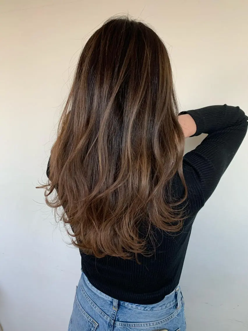 ロング 柔らかな縮毛矯正 透明感カラー💫のヘアスタイル