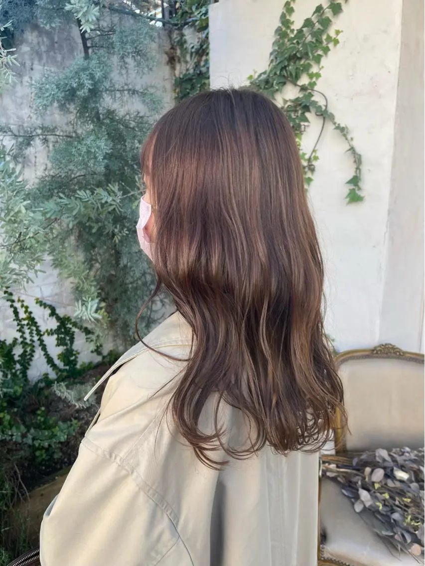 ロング カラー ベージュカラー オリーブベージュ 橋本 実奈美のヘアスタイル