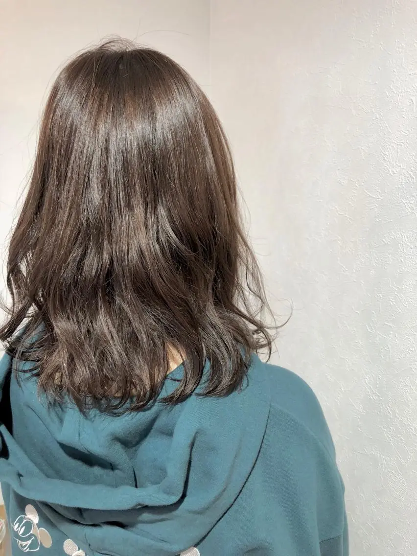 セミロング ⭐️艶髪⭐️髪質改善 newi町田 山本のヘアスタイル