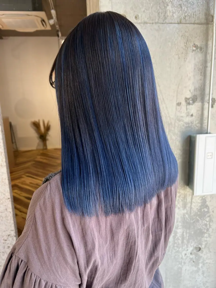 ミディアム カラー バレイヤージュ ブリーチ ブルーカラー ケアブリーチ グラデーションカラー ヘアカラー トリートメント lani ブリーチ /ダブルカラーのヘアスタイル