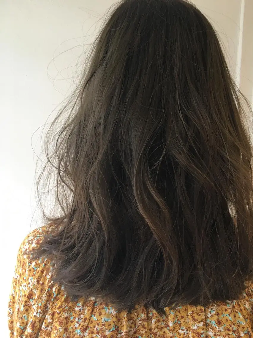 ミディアム セミロング カラー アッシュ アッシュグレー yuki watanabeのヘアスタイル