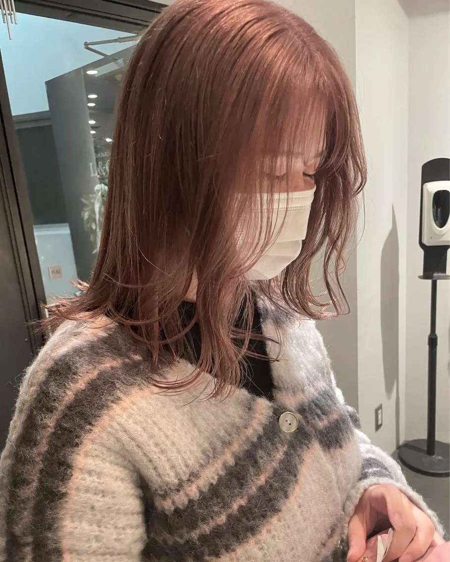 セミロング カラー 大人girly🛋️ 🤍yukakoのヘアスタイル