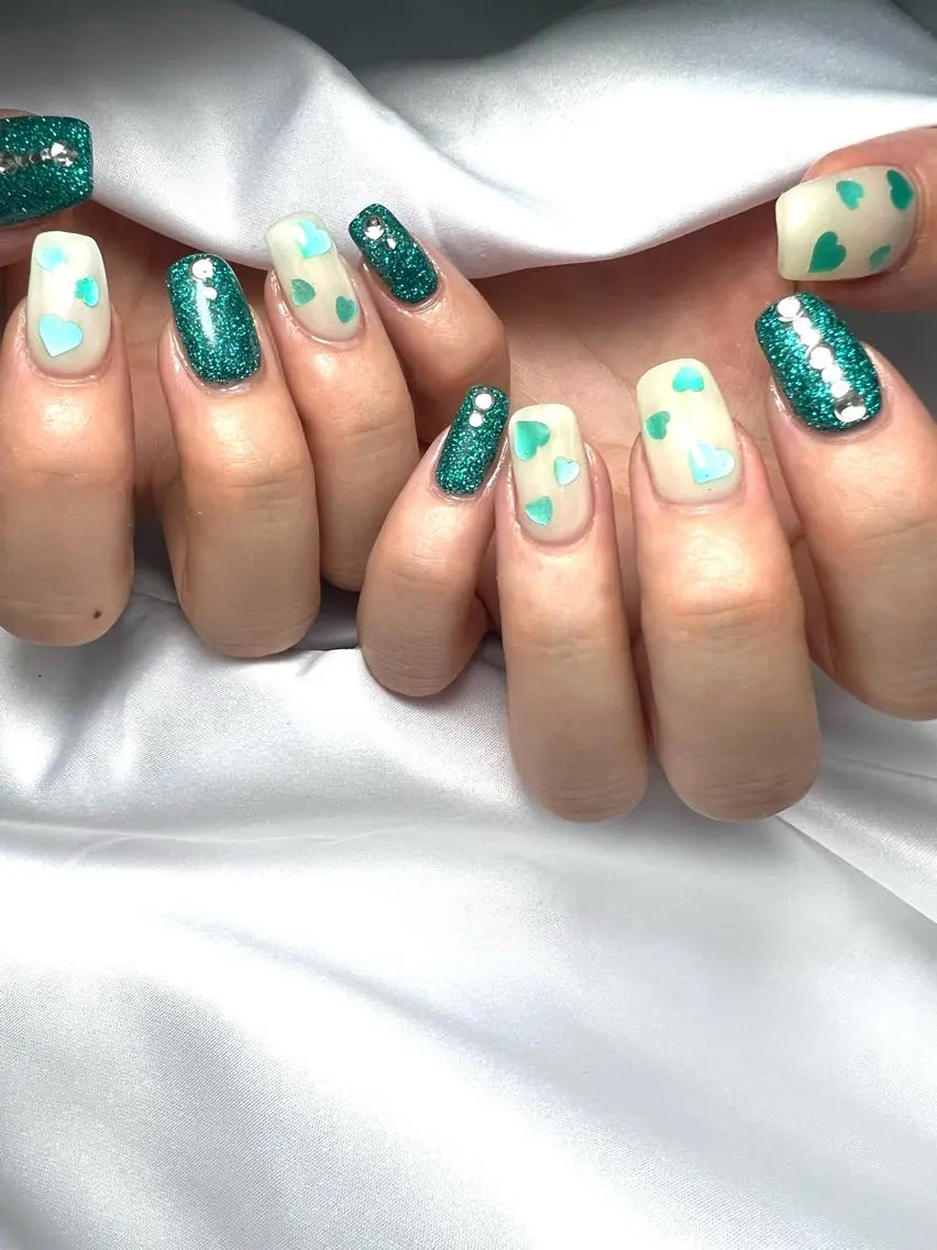 ネイル フットネイル フレンチネイル ジェルネイル ガラスフレンチ グリーン Kanna Yuki カンナユキのネイルデザイン