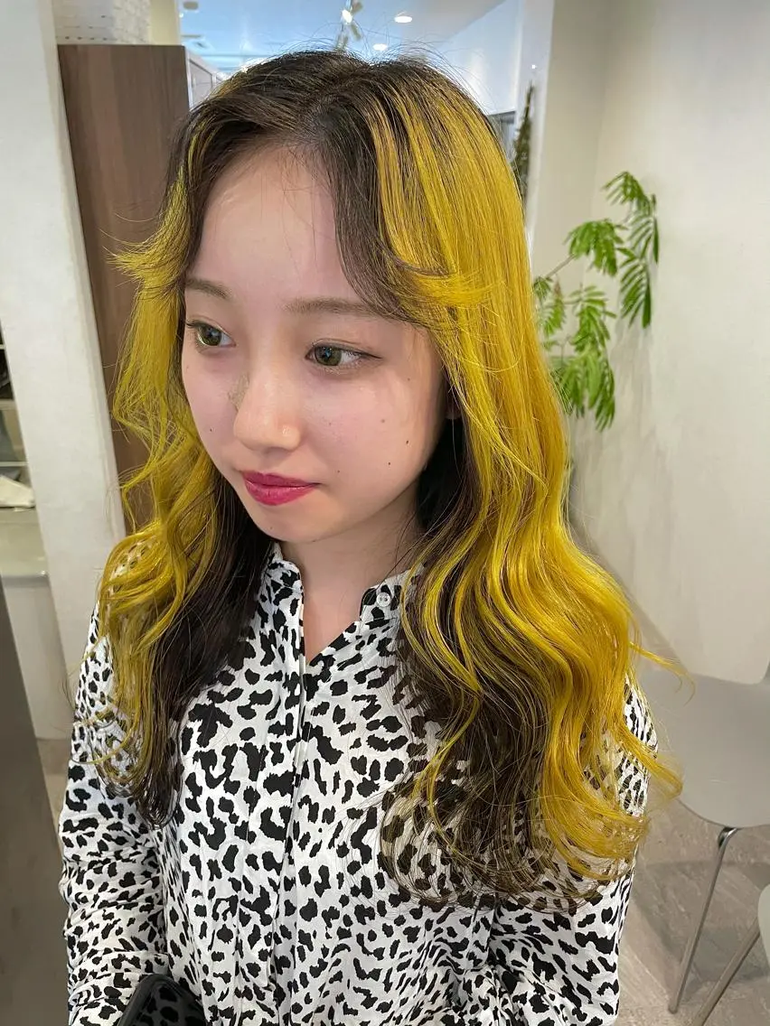 ロング カラー カット ヘアカラー トリートメント 安藤 佑衣のヘアスタイル