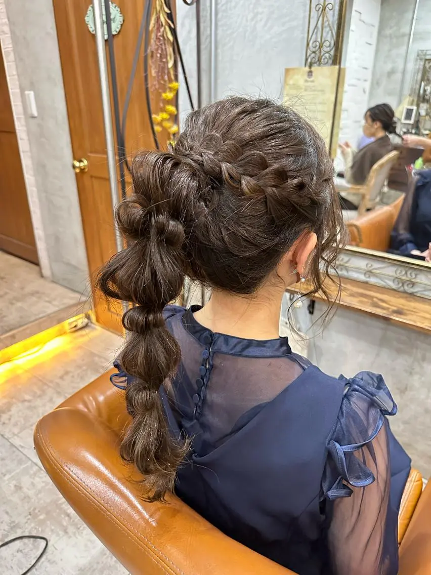 ヘアアレンジ ポニーテール 玉ねぎヘアー カット スパのヘアスタイル
