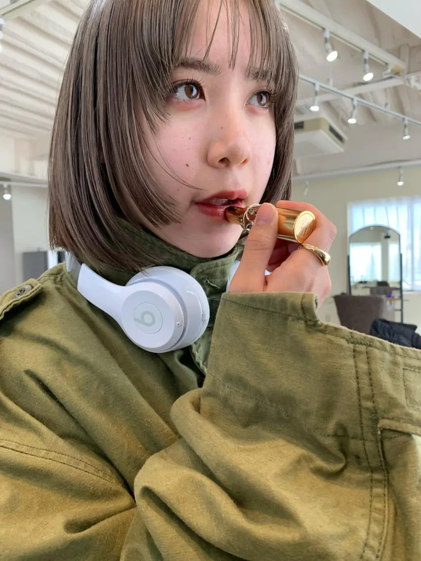 ショート カラー カット ヘアカラー トリートメント 本間 結衣のヘアスタイル
