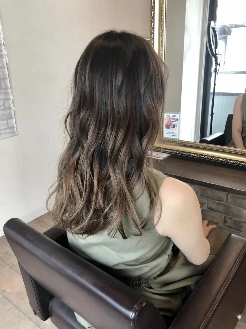 セミロング カラー バレイヤージュ レイヤーカット 美髪・艶髪特化美容師 RYOJIのヘアスタイル